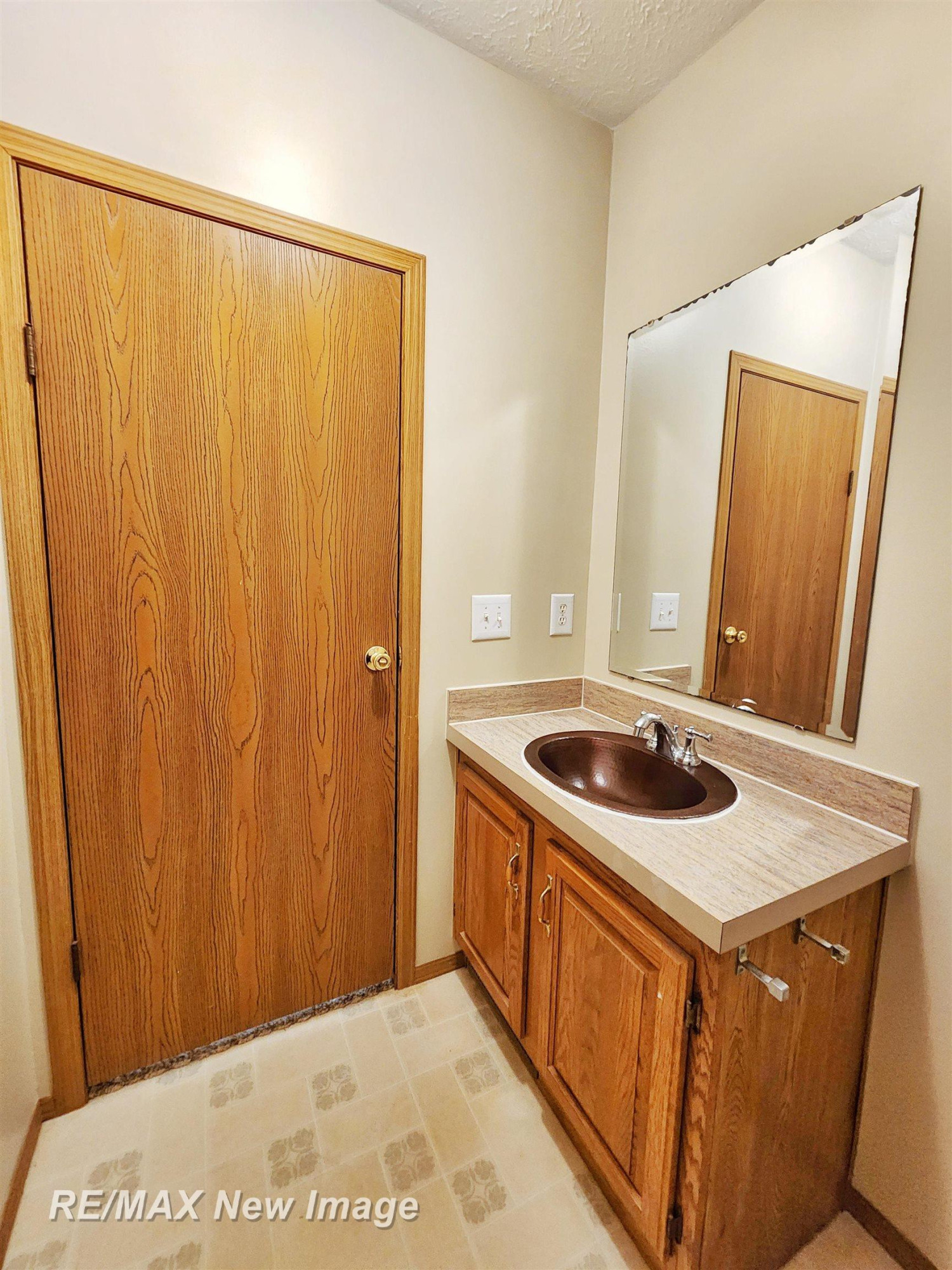 214 W Pinconning Road, Pinconning, MI 48650 — Photo 33