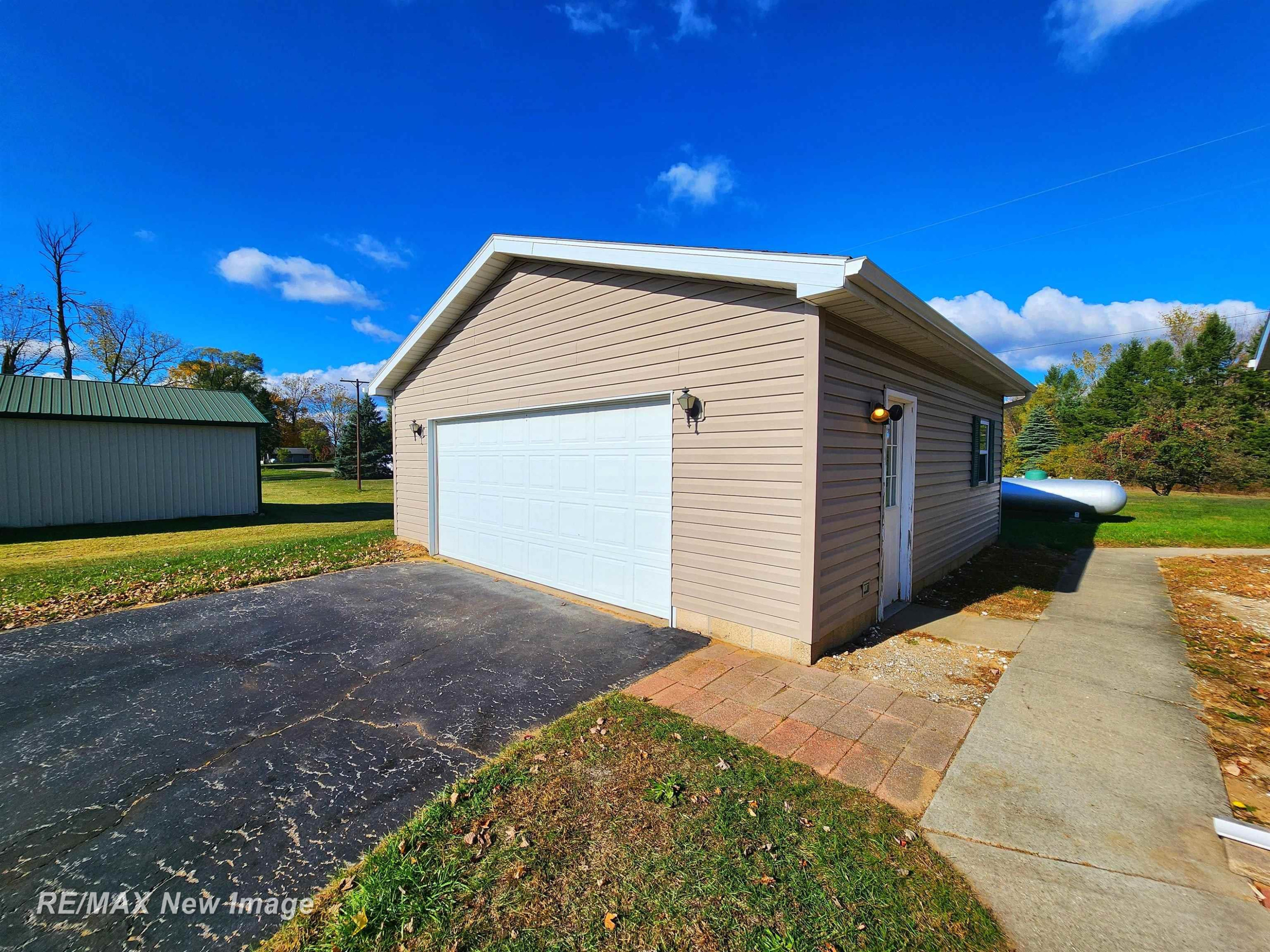 214 W Pinconning Road, Pinconning, MI 48650 — Photo 40