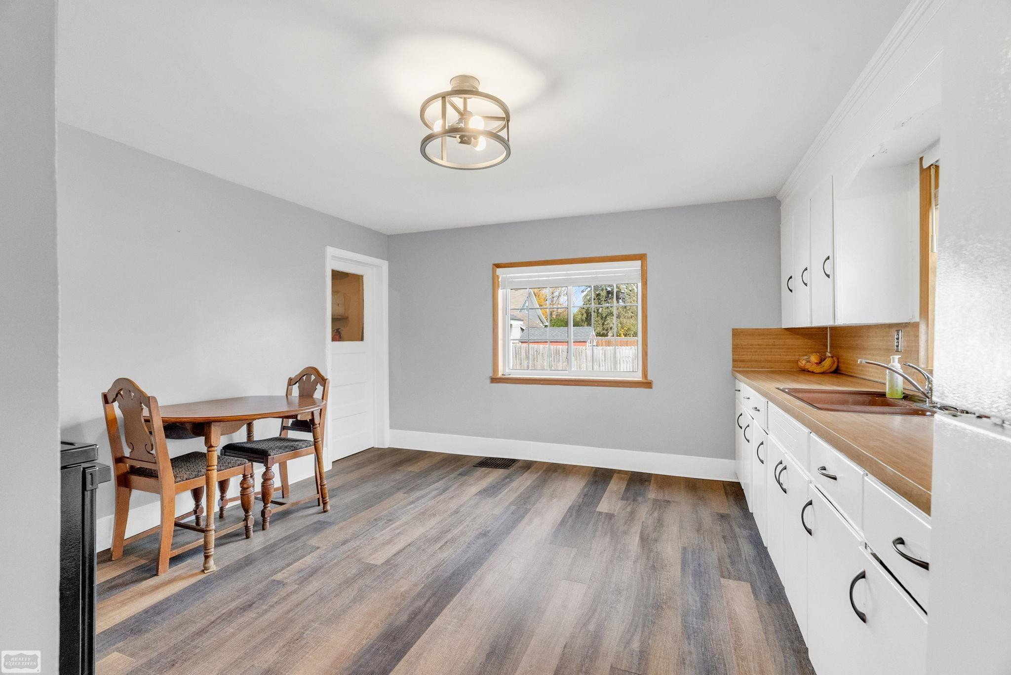 726 Turrill Avenue, Lapeer, MI 48446 — Photo 14