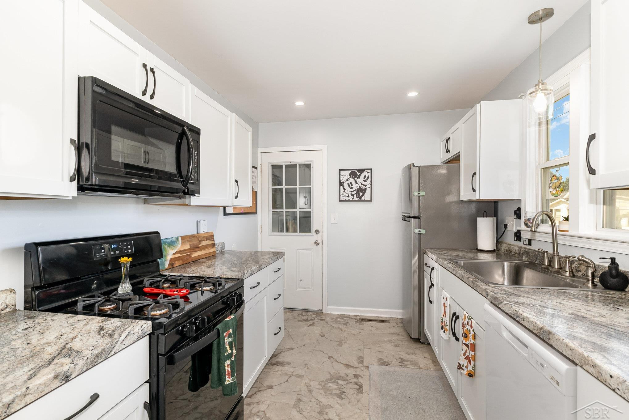 157 N Genesee Street, Montrose, MI 48457 — Photo 9