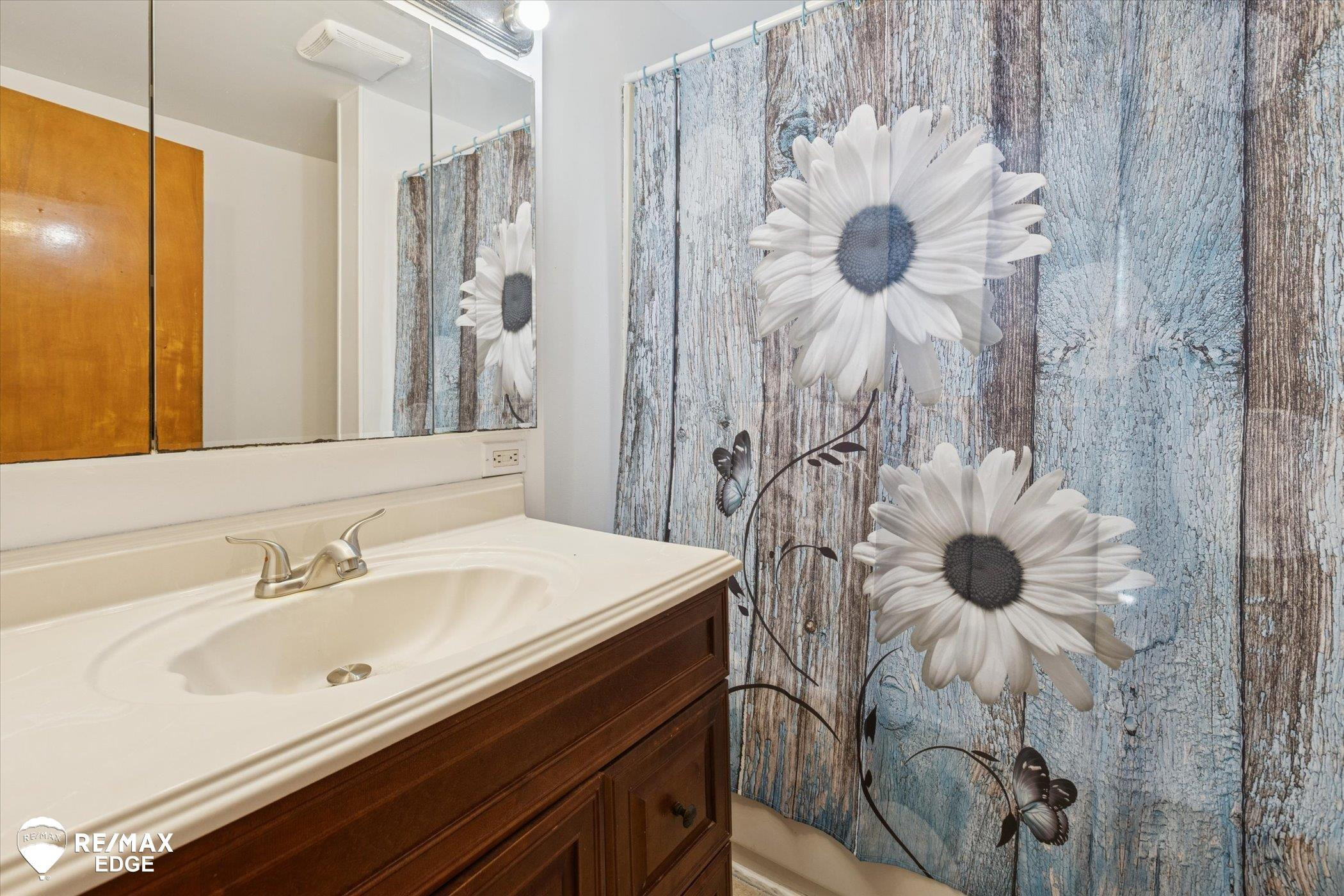 1166 Forest Avenue, Burton, MI 48509 — Photo 17