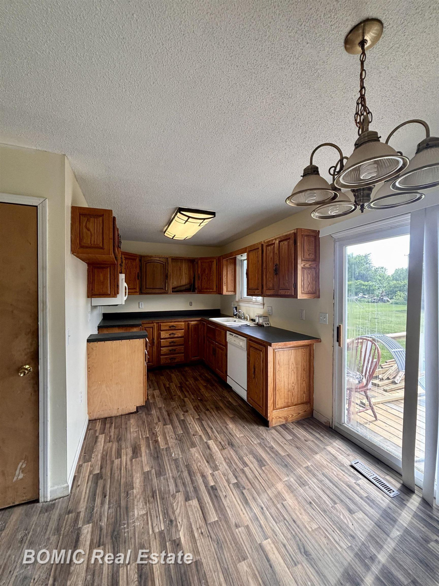 452 Birch Street, Vassar, MI 48768 — Photo 2
