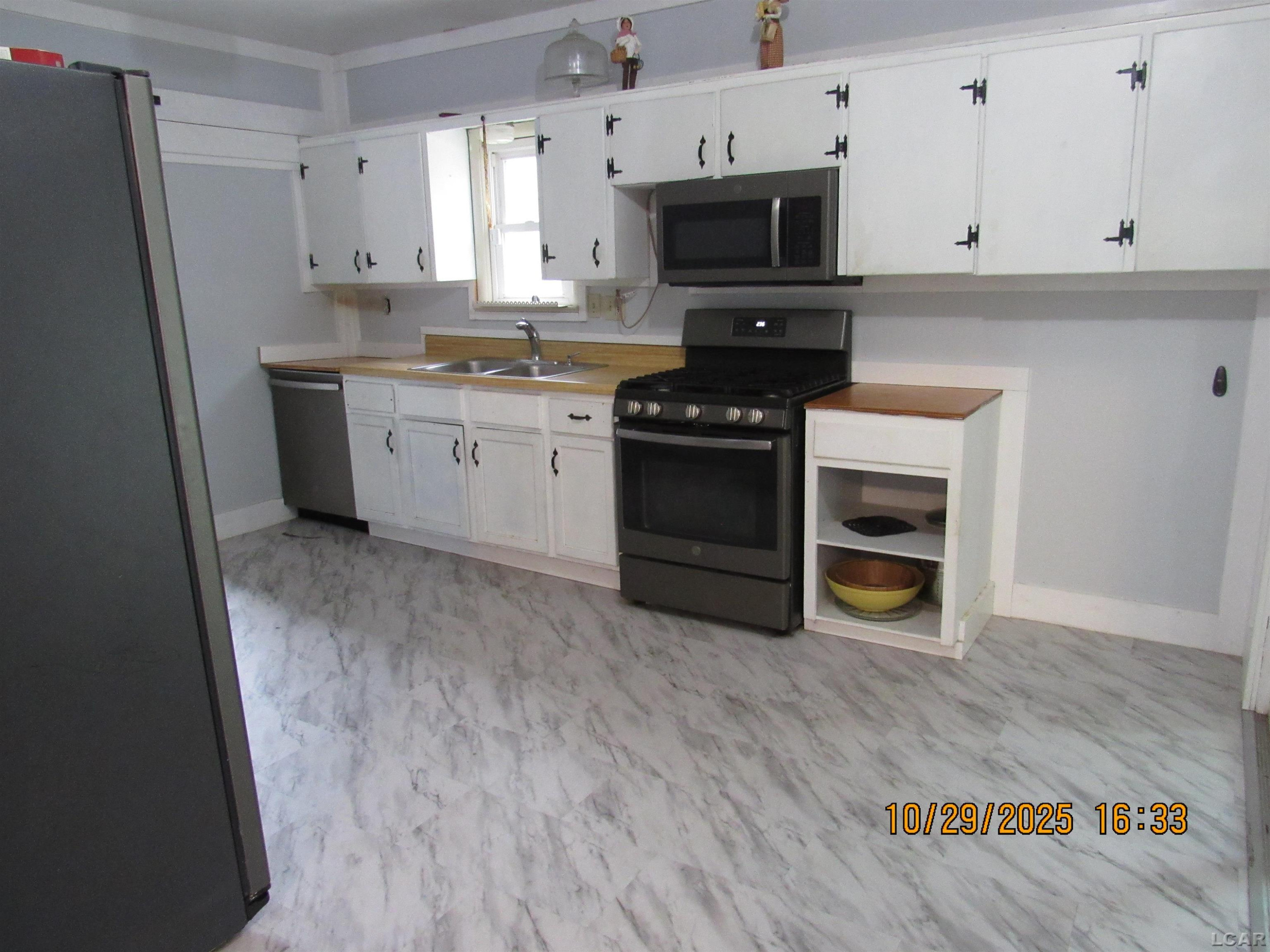 413 W Pottawatamie Street, Tecumseh, MI 49286 — Photo 8
