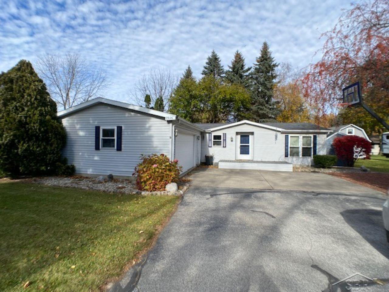 9926 Center Street, Reese, MI 48757 — front exterior