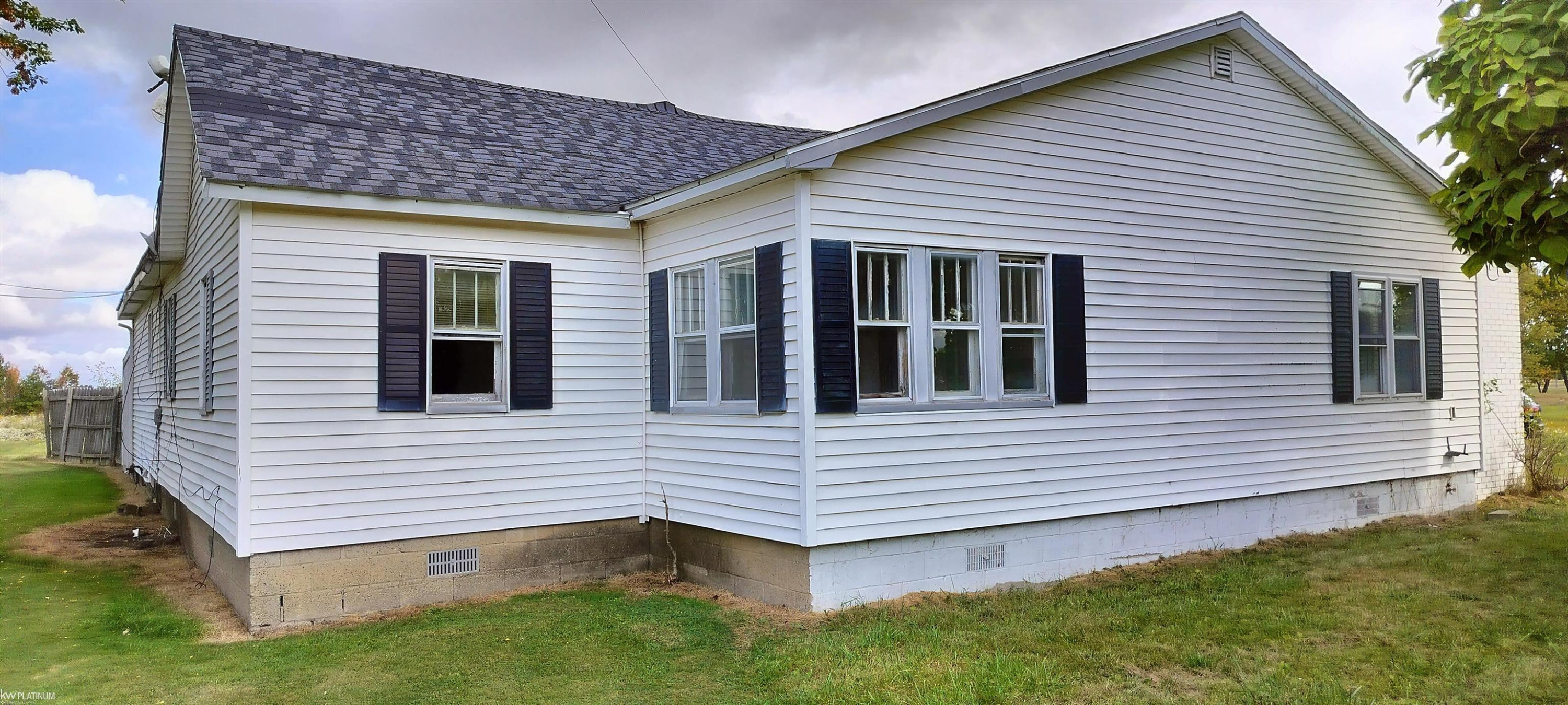6098 Burtch Street, MI 48032 — Photo 2