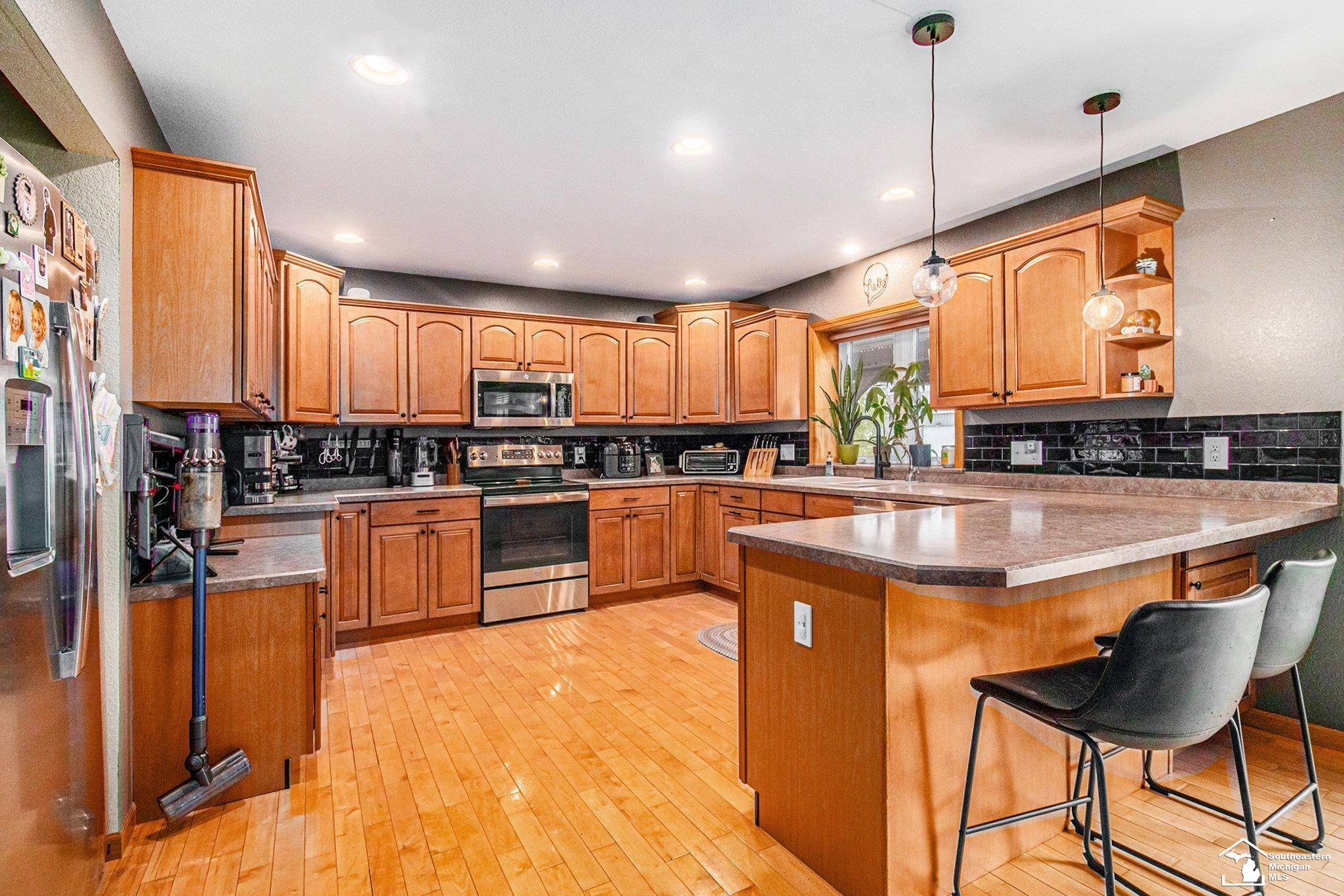 8233 Sylvania Petersburg Road, MI 49267 — Photo 6