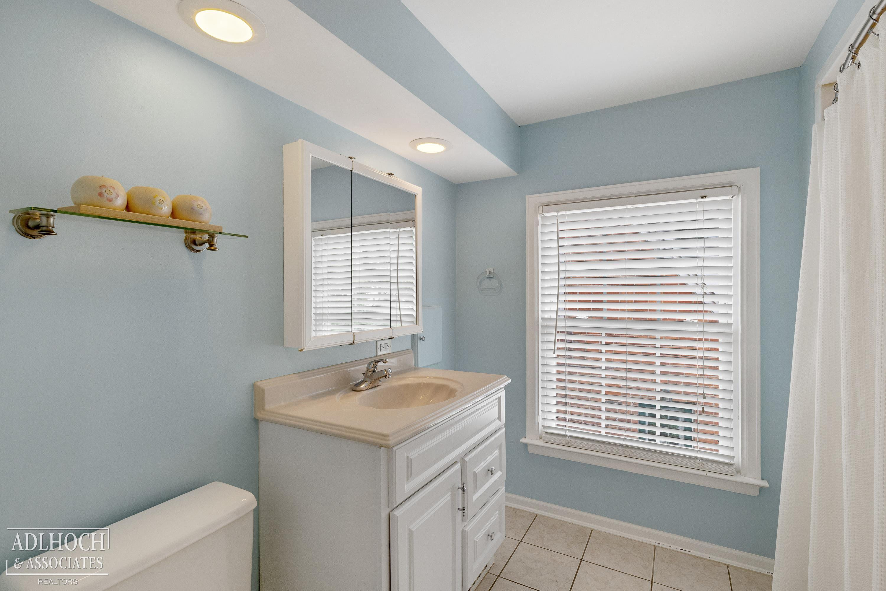 380 Merriweather Road, Grosse Pointe Farms, MI 48236 — Photo 16