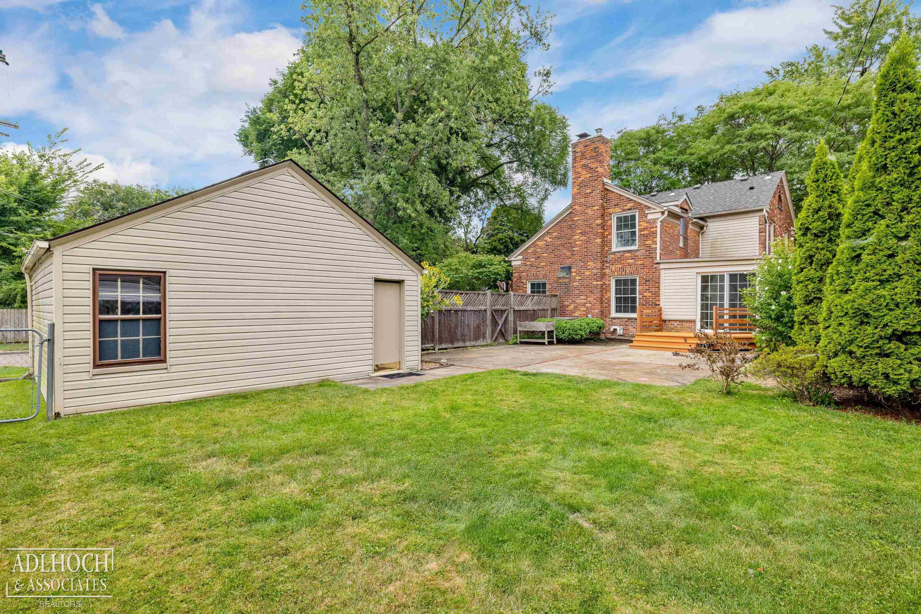 380 Merriweather Road, Grosse Pointe Farms, MI 48236 — Photo 21