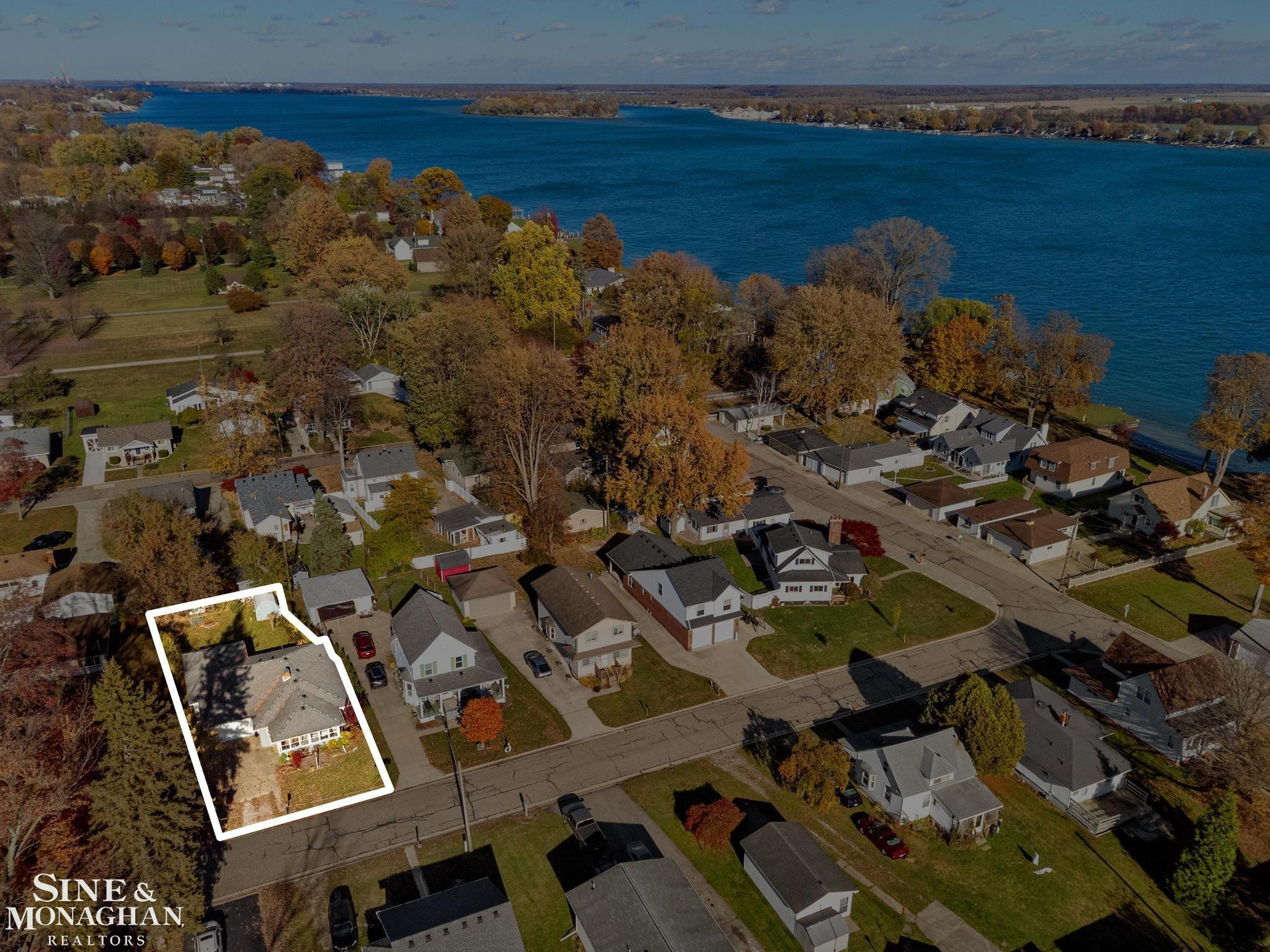 470 Little Avenue, MI — Photo 2