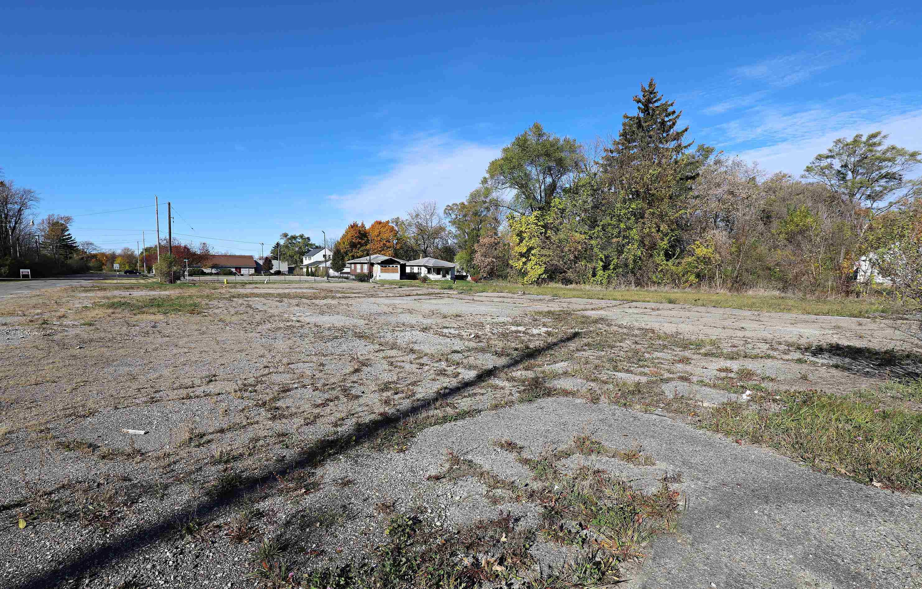 702/718 W Flint Park Boulevard, Flint, MI 48505 — Photo 3