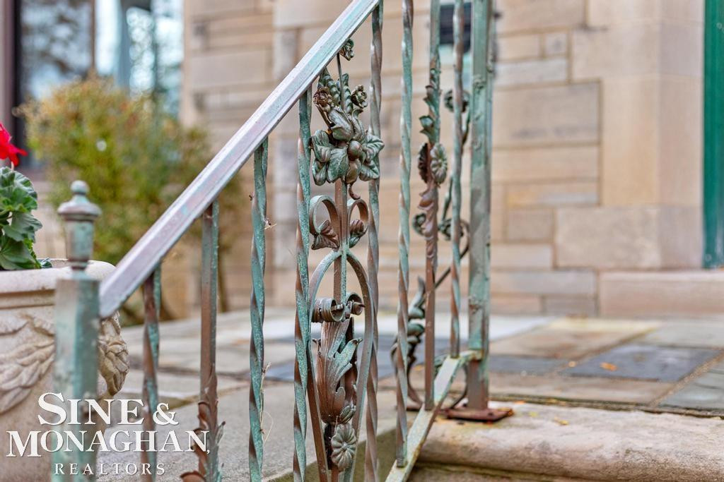 847 Barrington Road, Grosse Pointe Park, MI 48230 — Photo 3