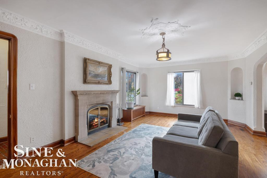847 Barrington Road, Grosse Pointe Park, MI 48230 — Photo 10