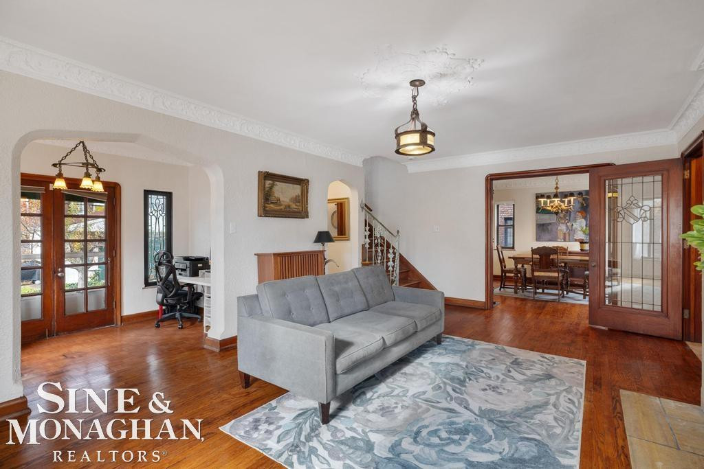 847 Barrington Road, Grosse Pointe Park, MI 48230 — Photo 13