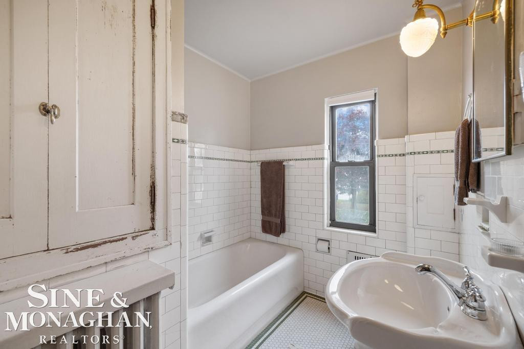 847 Barrington Road, Grosse Pointe Park, MI 48230 — Photo 29