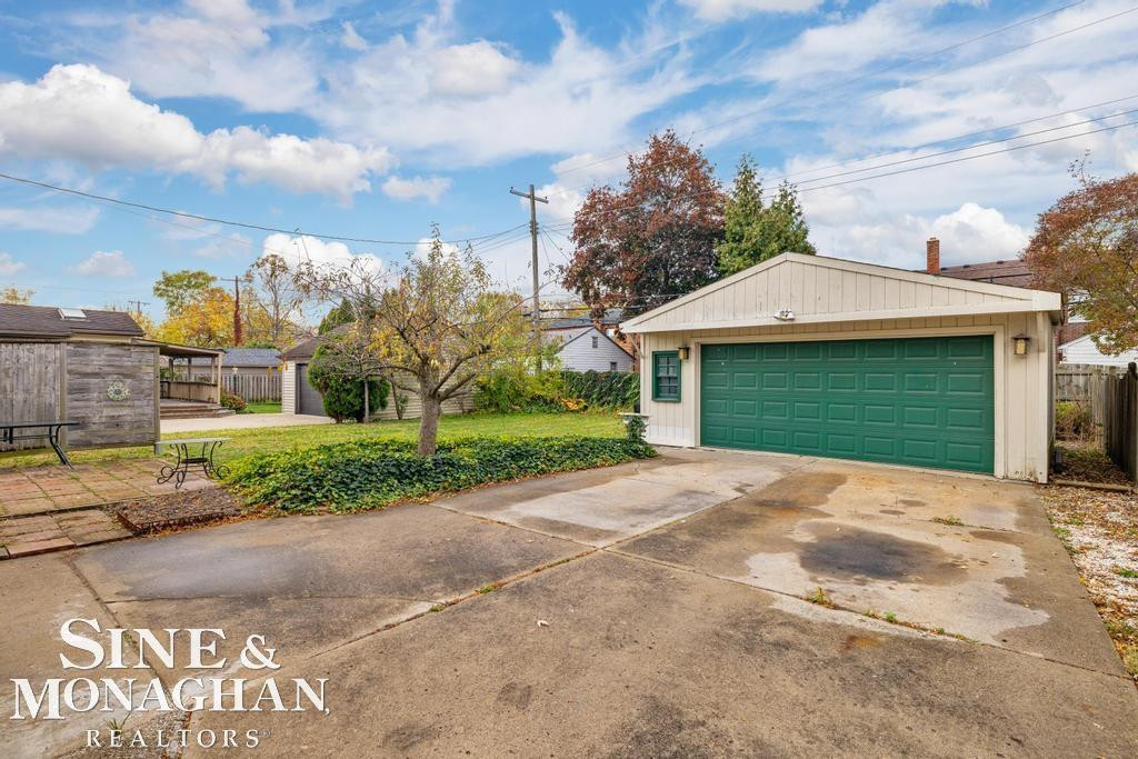 847 Barrington Road, Grosse Pointe Park, MI 48230 — Photo 44