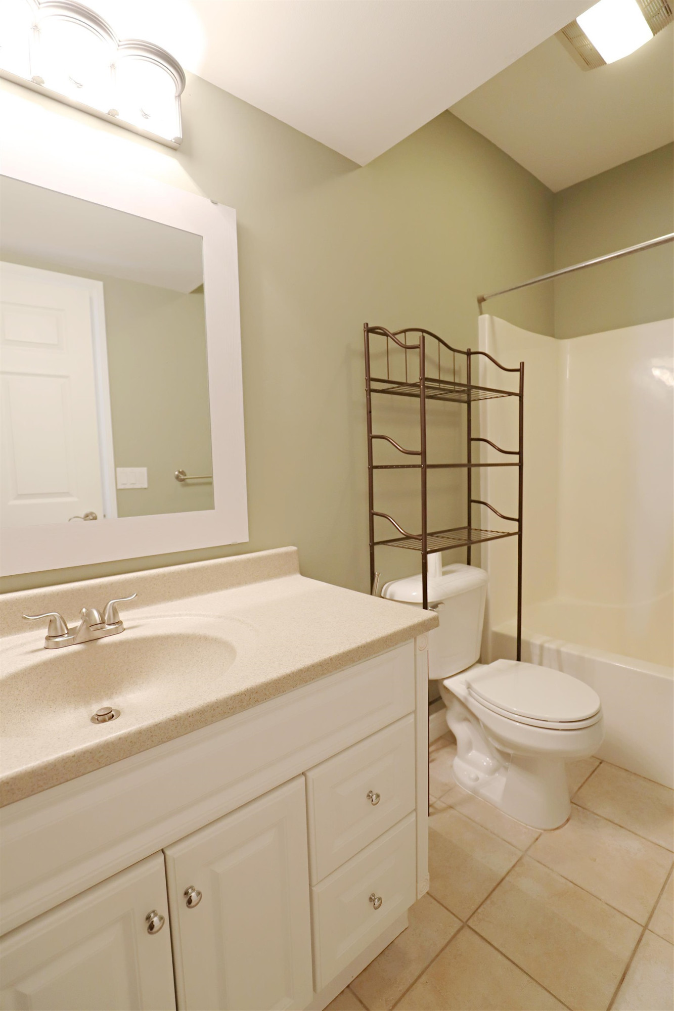 7160 Kingsway Lane, Flushing, MI 48433 — Photo 20