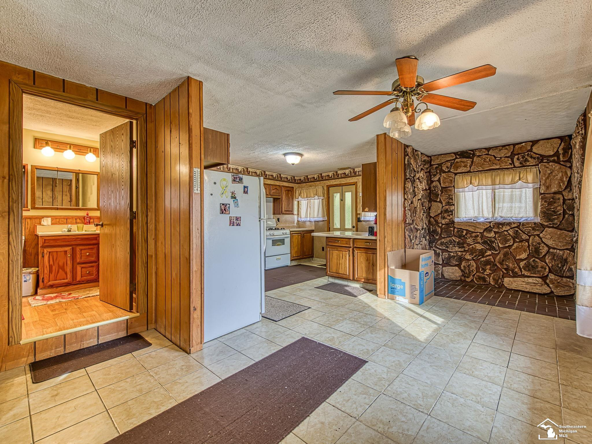 8655 Ida Maybee Road, Monroe, MI 48162 — Photo 16