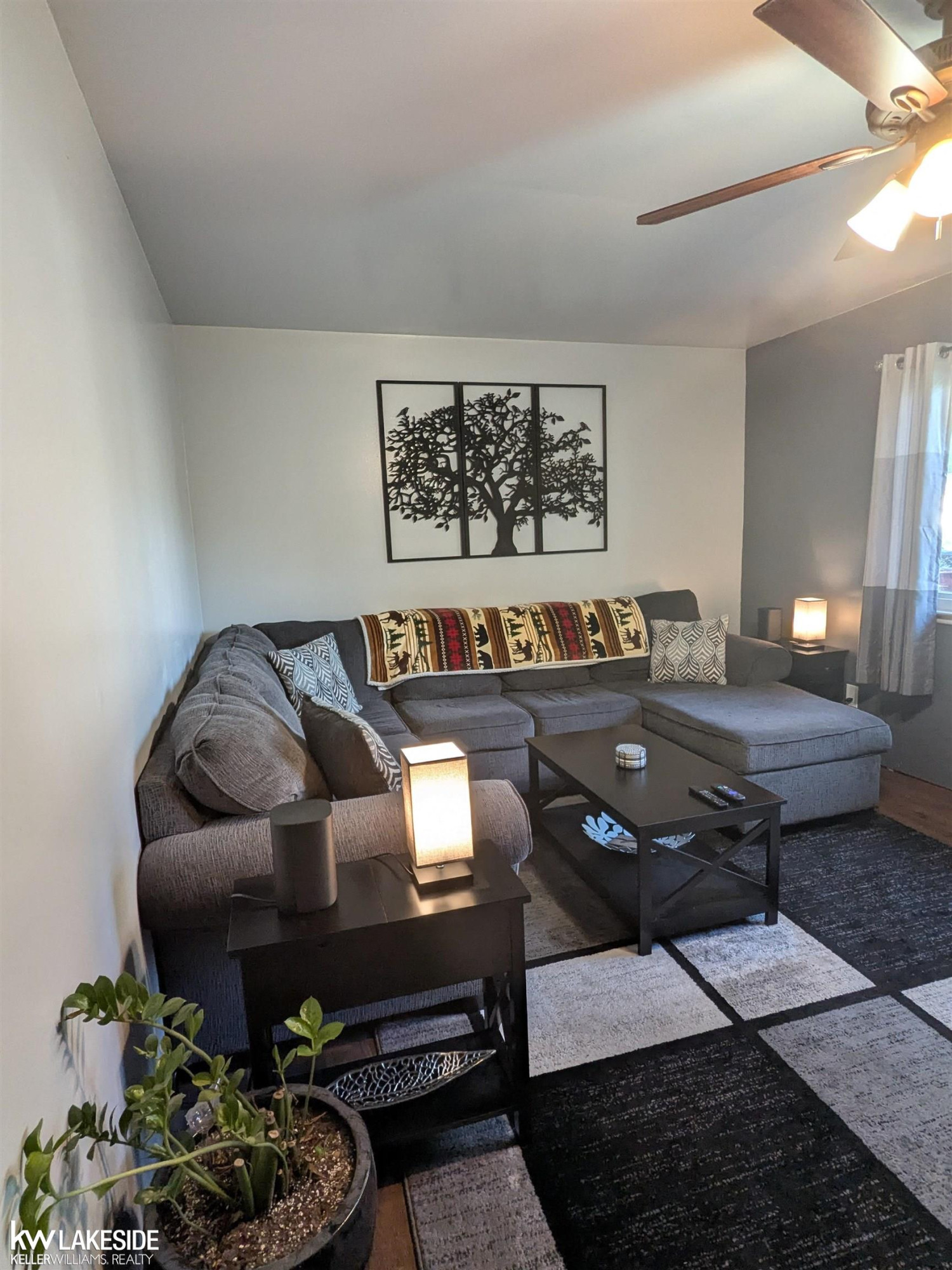 563 Metcalf Drive, Imlay City, MI 48444 — Photo 3