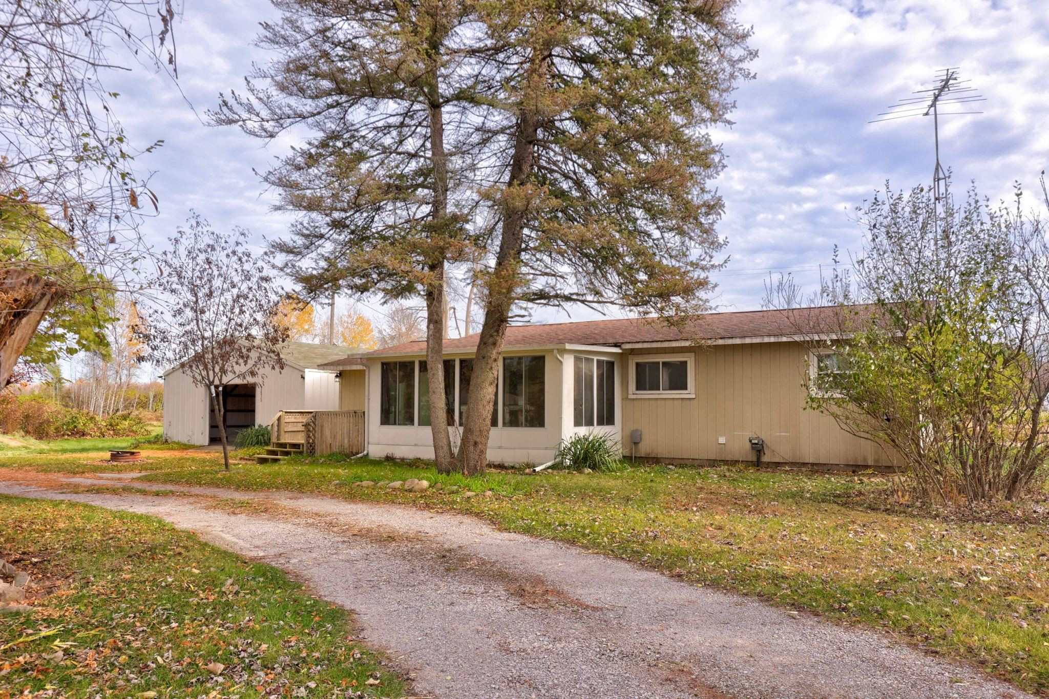 5675 Oak Road, Vassar, MI 48768 — Photo 2