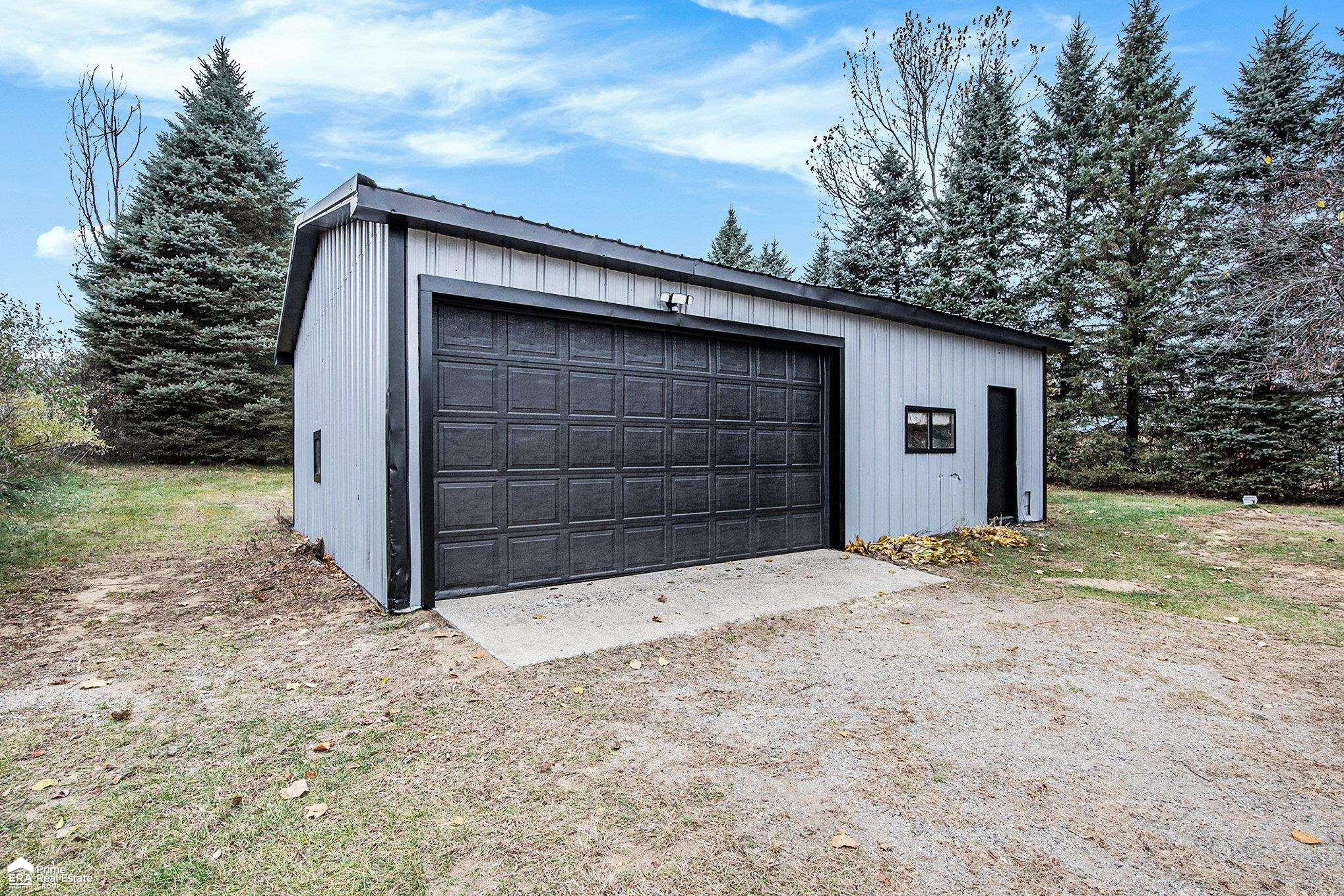 6553 N Lake Road, Otter Lake, MI 48464 — Photo 5