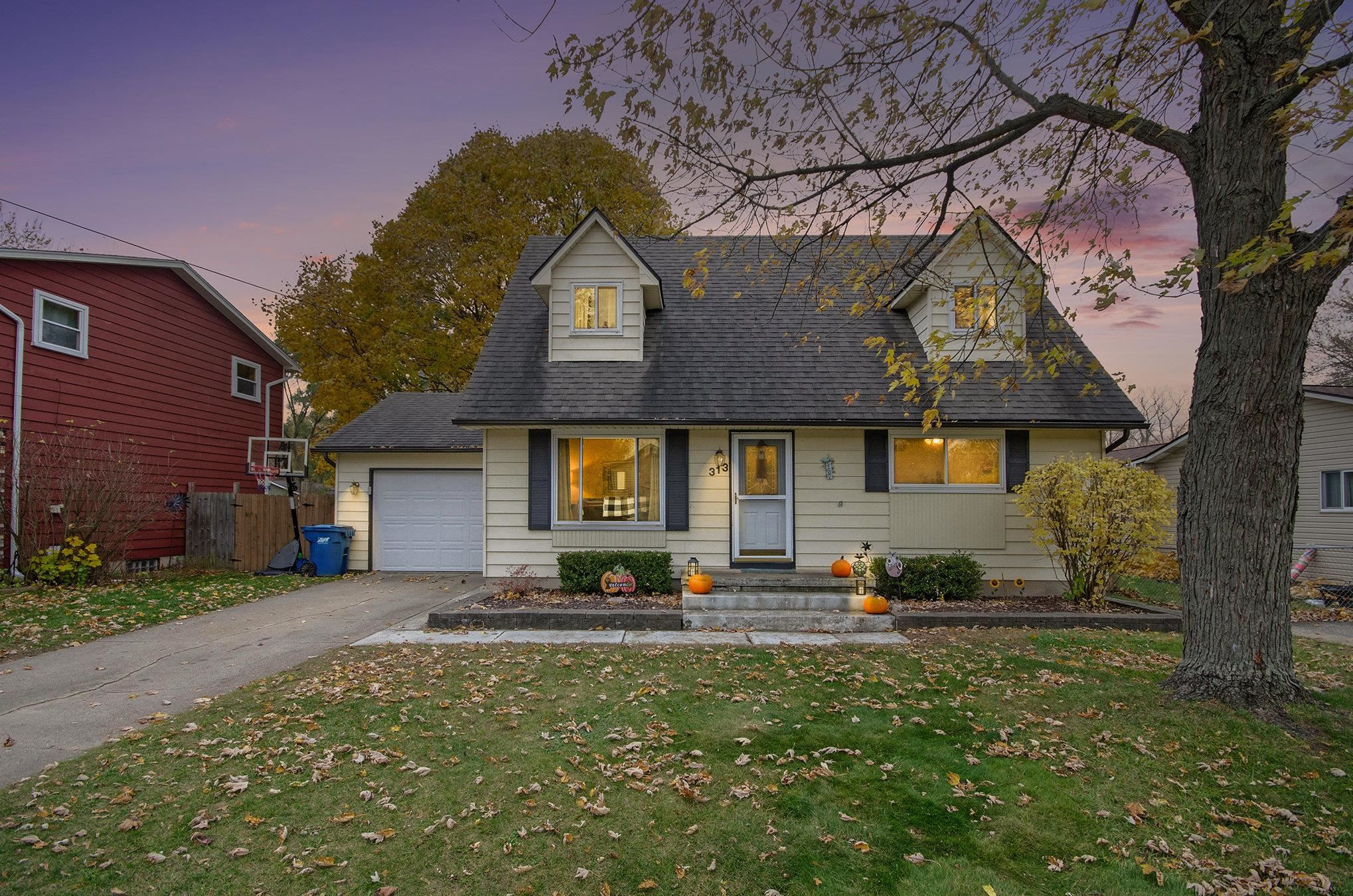 313 Airport Drive, Holly, MI 48442 — Photo 2
