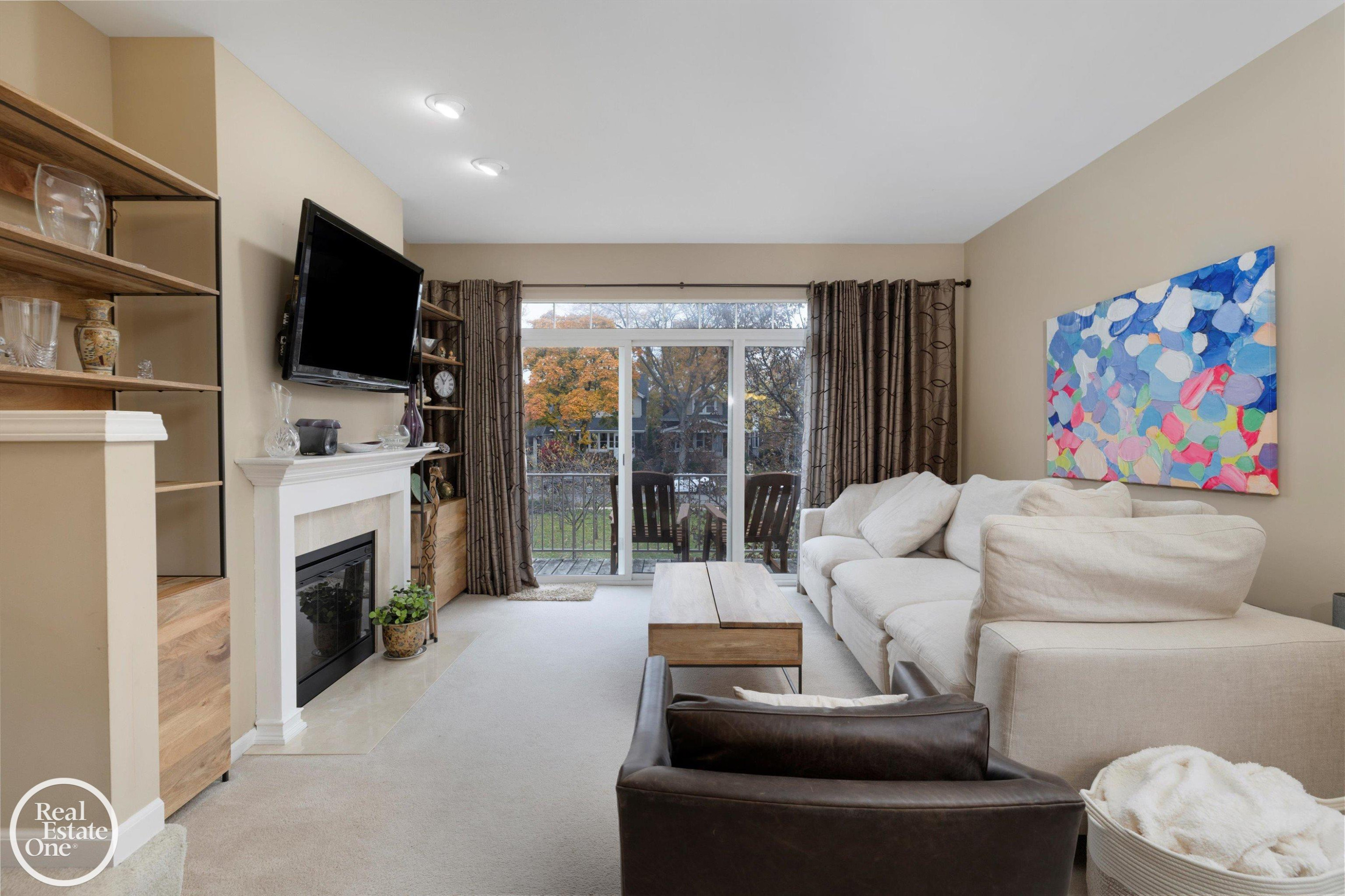 1048 Lakepointe Street, A, Grosse Pointe Park, MI 48230 — Photo 6