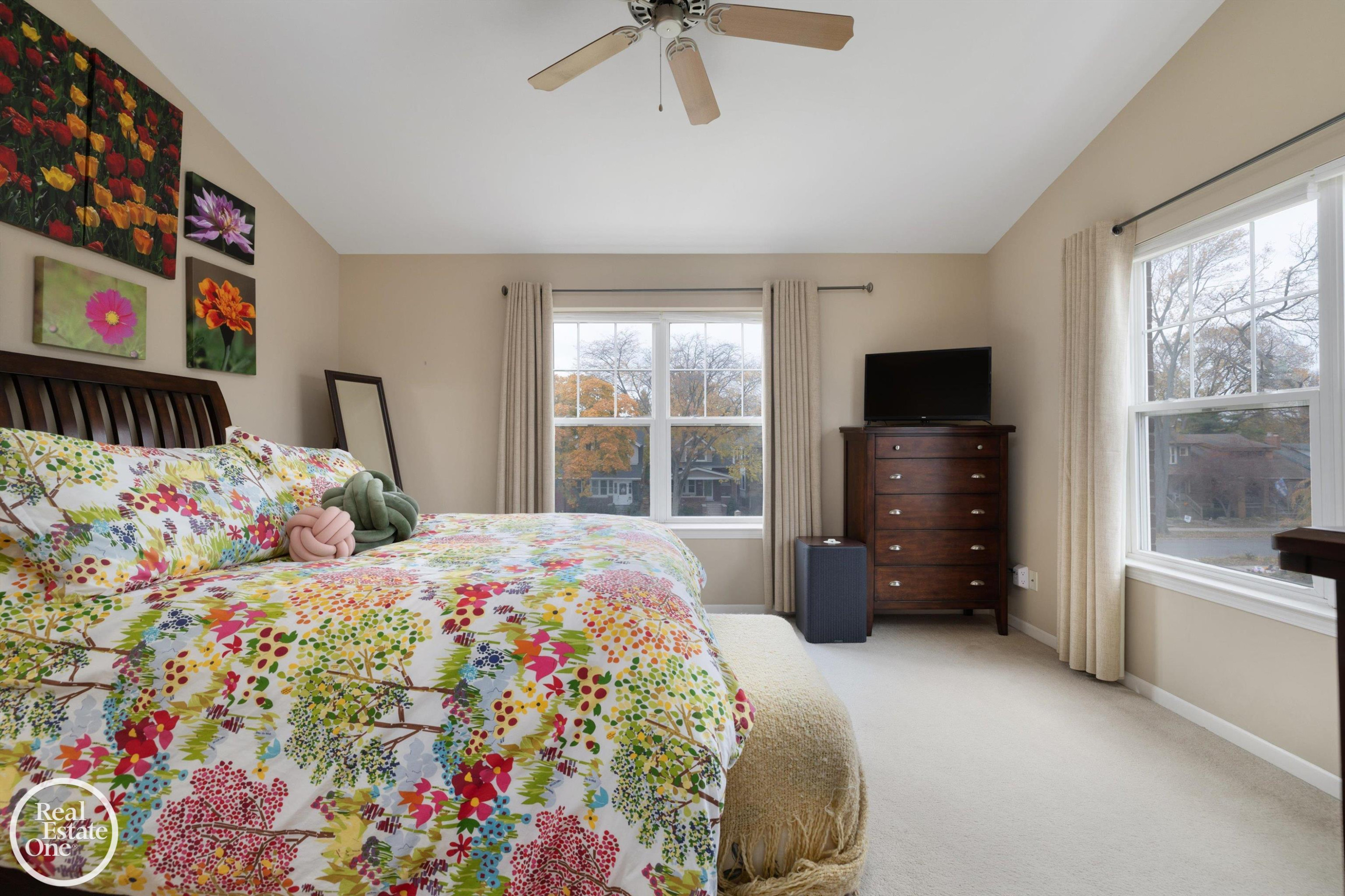 1048 Lakepointe Street, A, Grosse Pointe Park, MI 48230 — Photo 17
