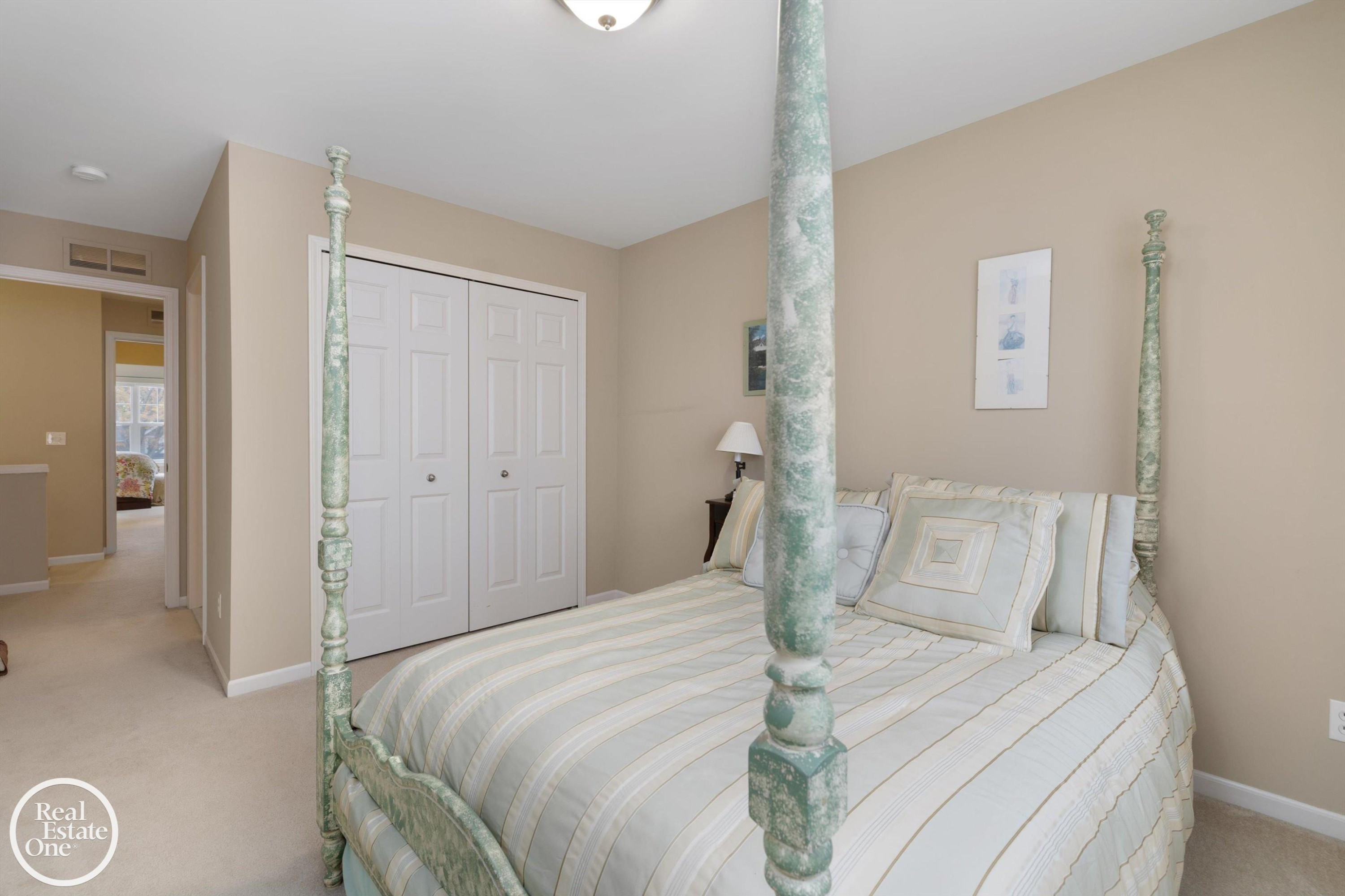 1048 Lakepointe Street, A, Grosse Pointe Park, MI 48230 — Photo 21
