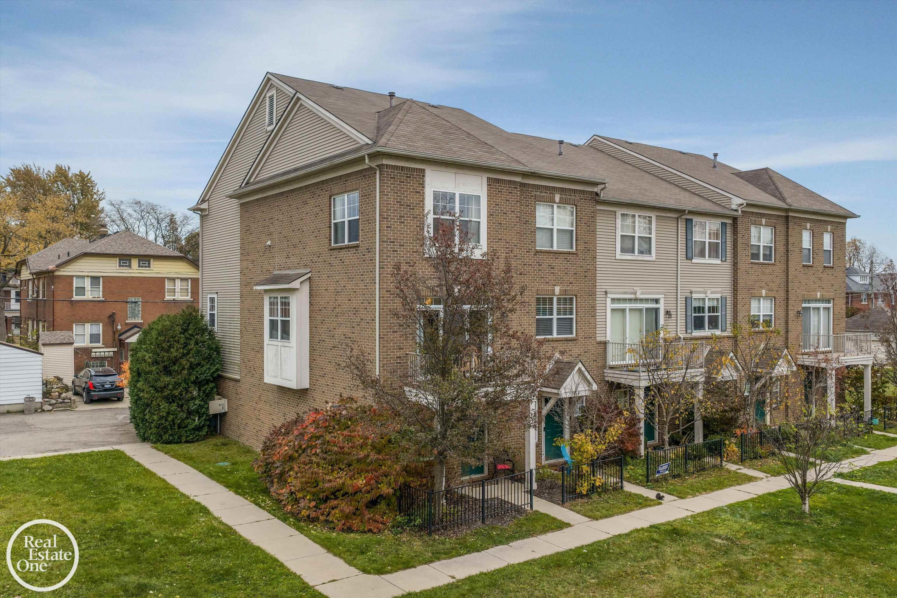1048 Lakepointe Street, A, Grosse Pointe Park, MI 48230 — Photo 29