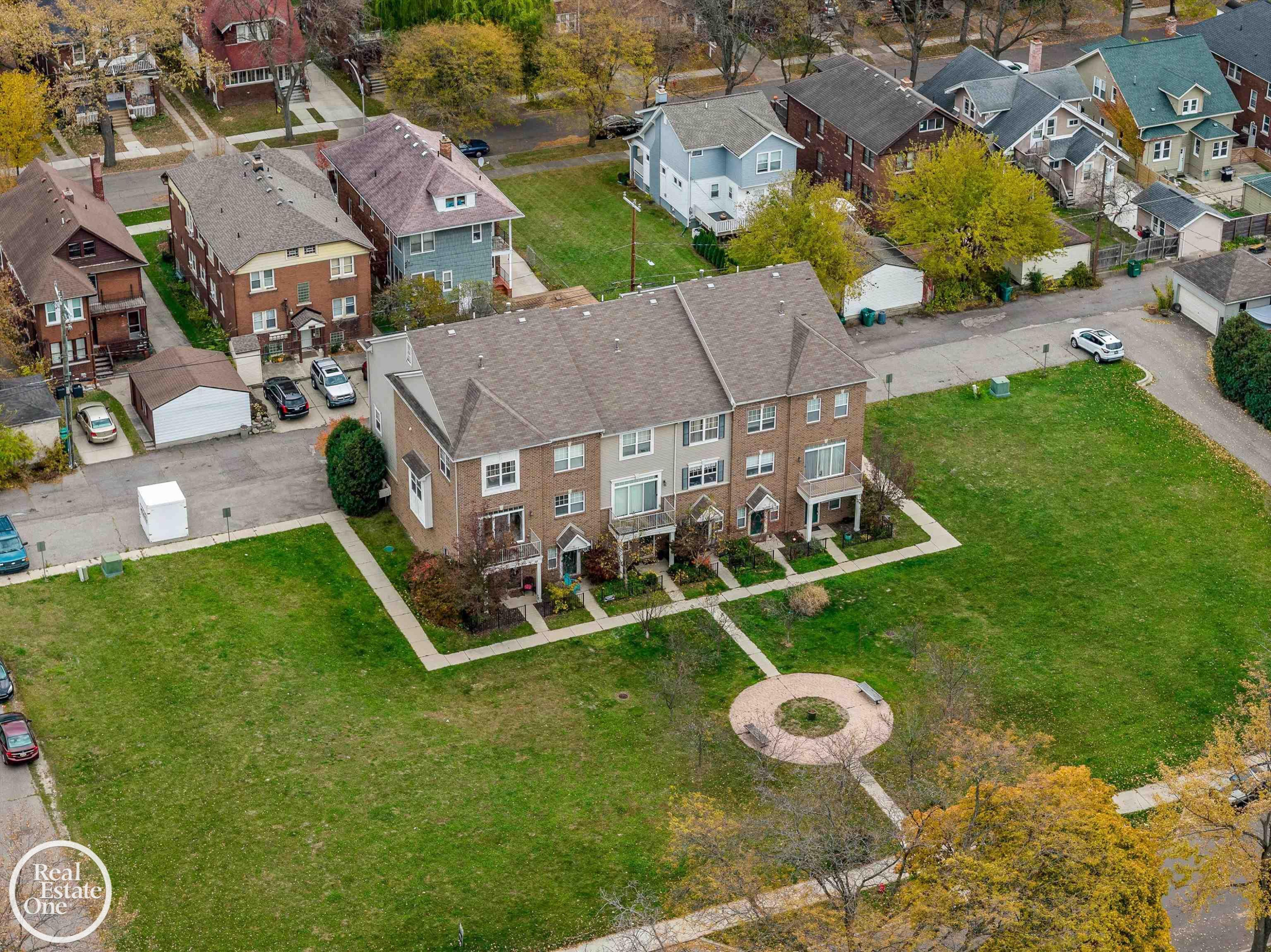 1048 Lakepointe Street, A, Grosse Pointe Park, MI 48230 — Photo 30