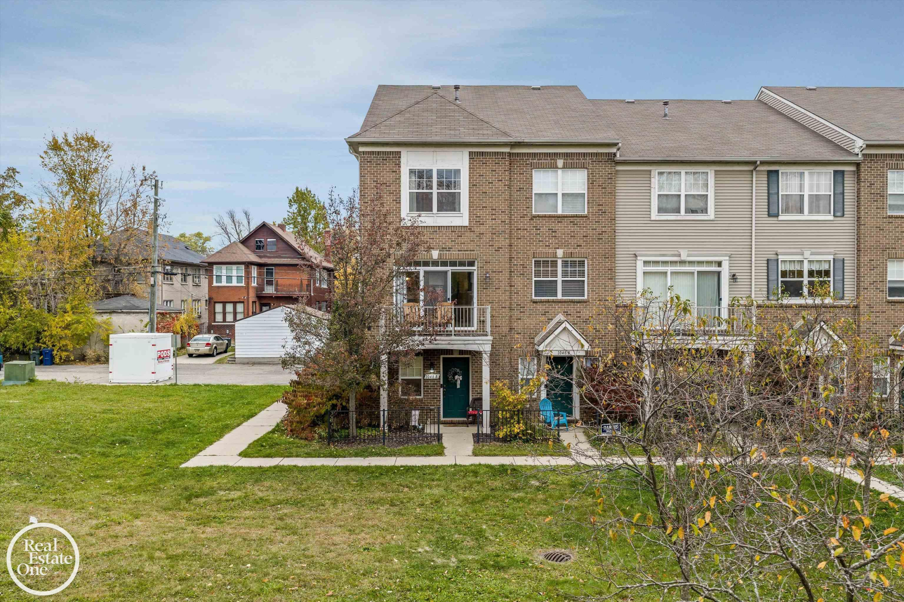 1048 Lakepointe Street, A, Grosse Pointe Park, MI 48230 — Photo 33