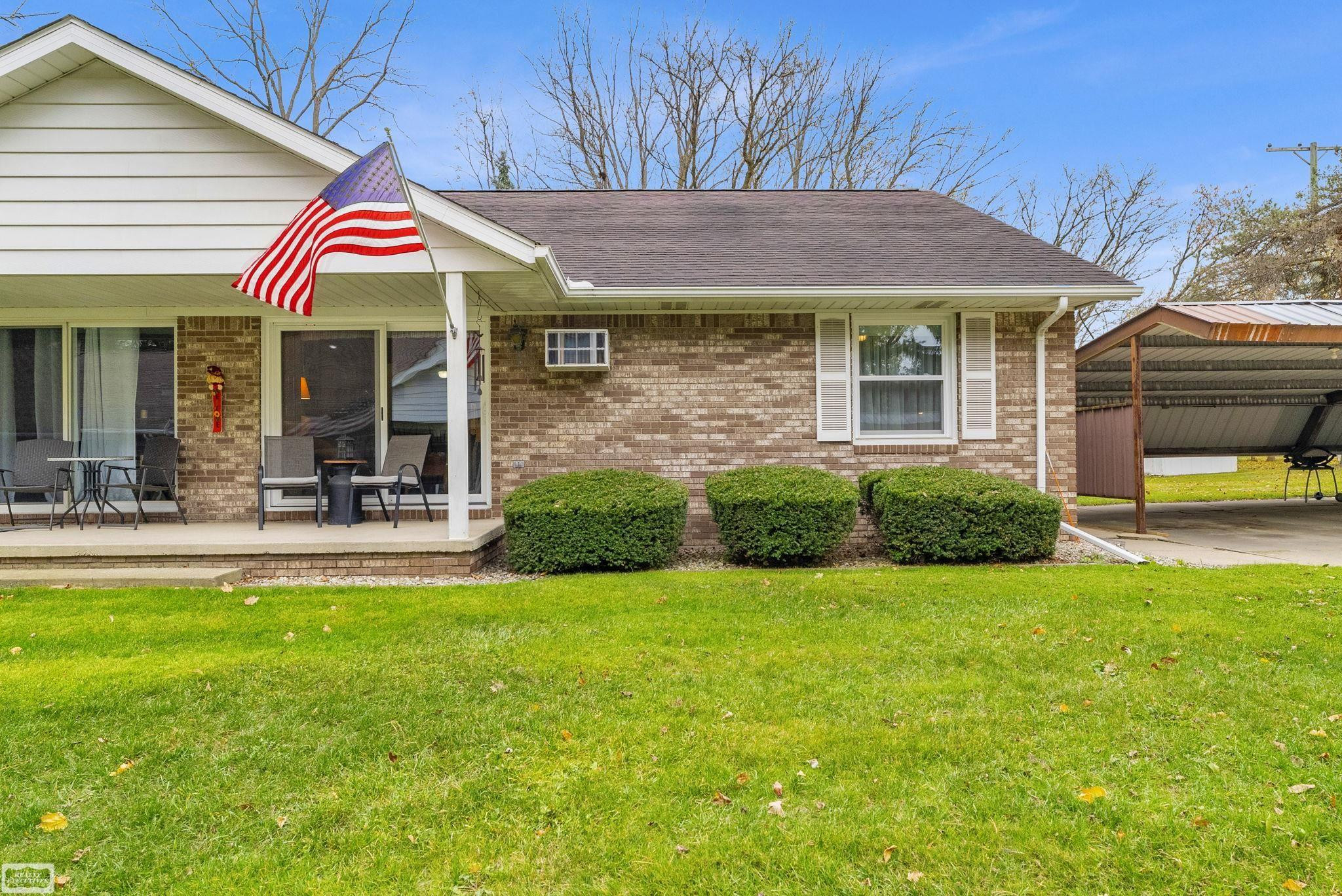 324 N Cedar Street, Imlay City, MI 48444 — Photo 3