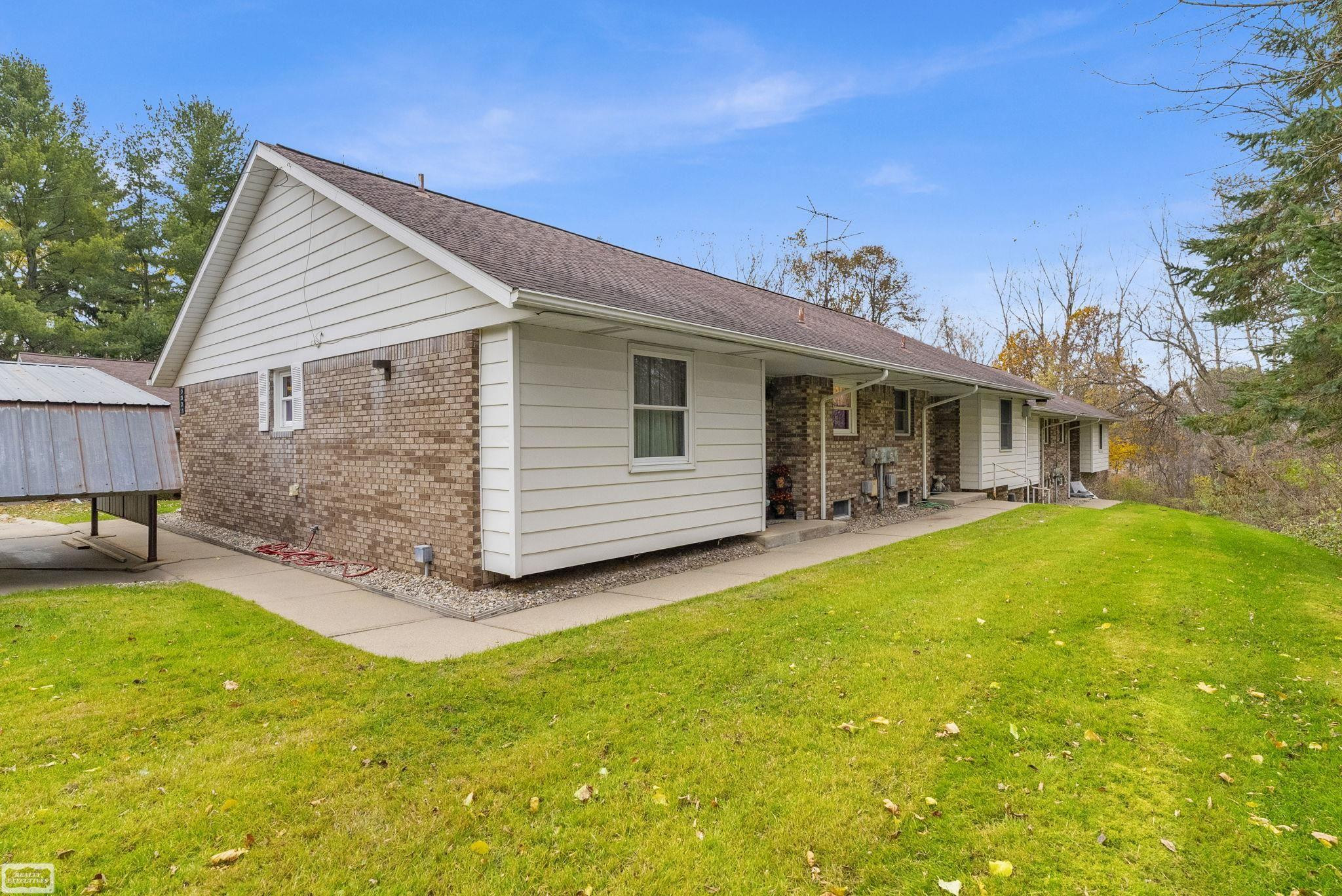 324 N Cedar Street, Imlay City, MI 48444 — Photo 6