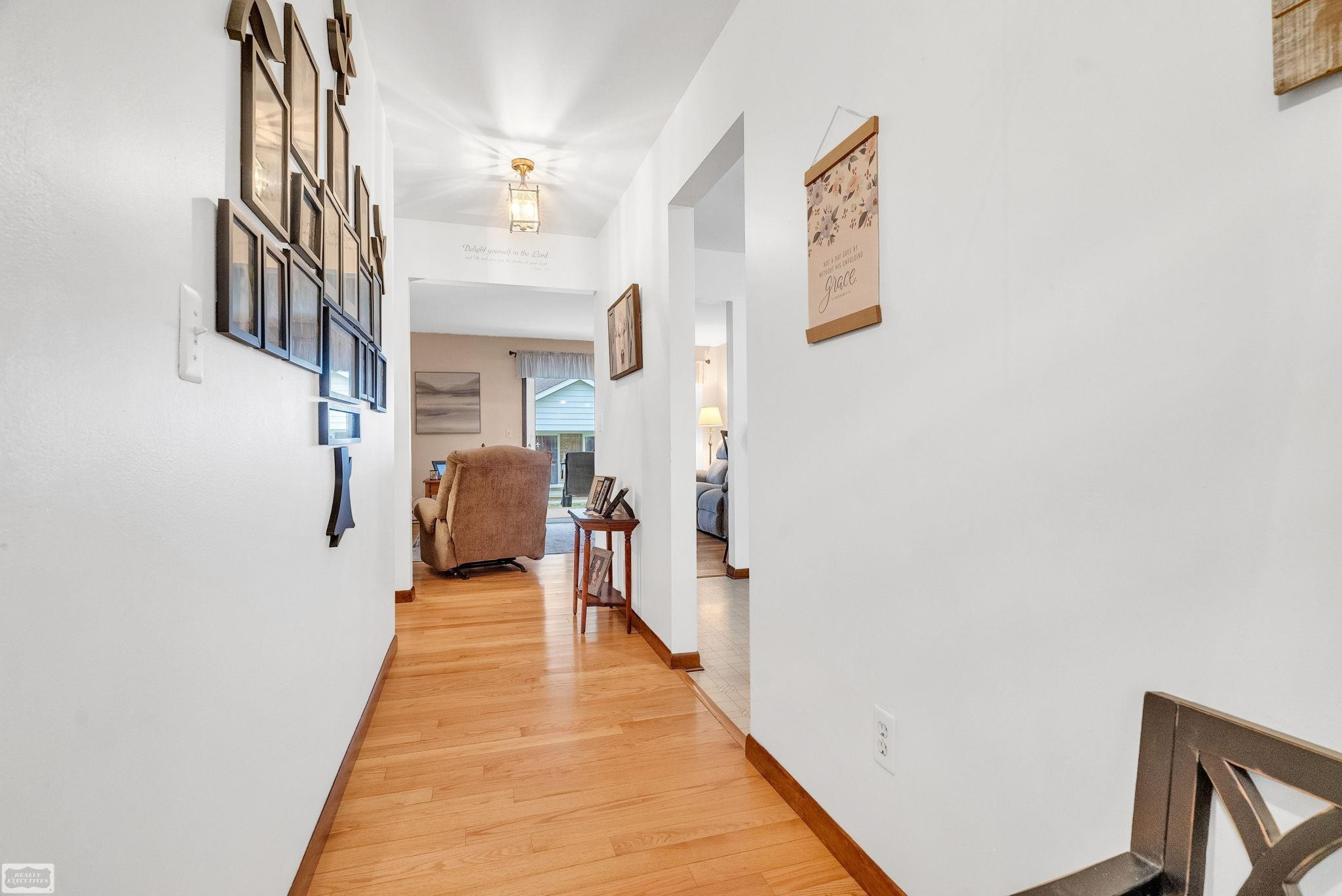 324 N Cedar Street, Imlay City, MI 48444 — Photo 10