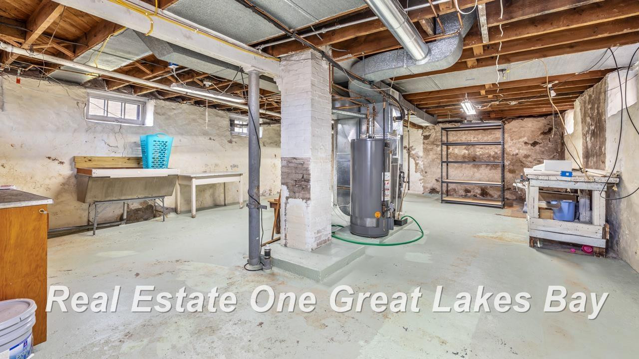622 E Grant Street, Iron Mountain, MI 49801 — Photo 16