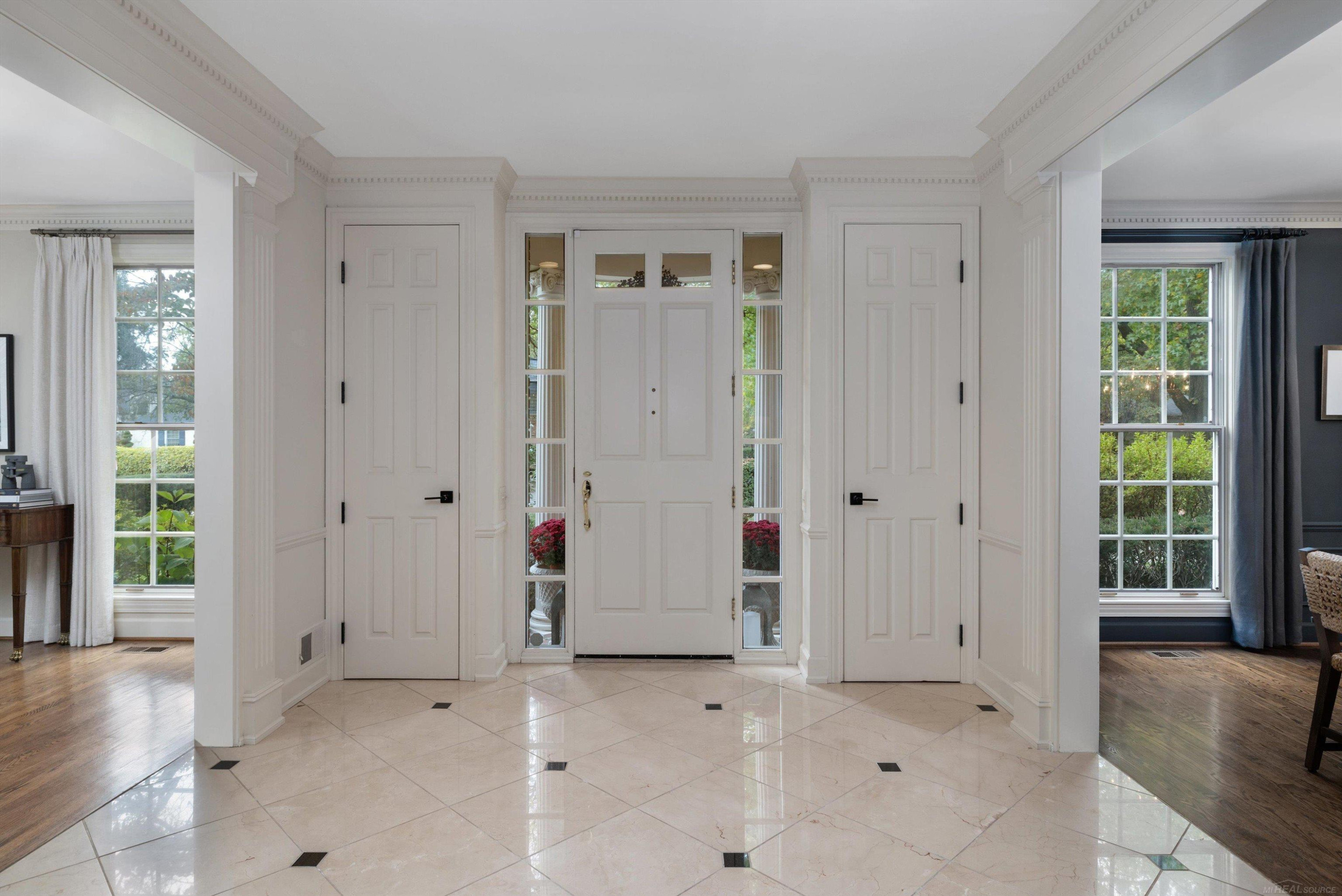 4 Cameron Place, Grosse Pointe, MI 48230 — Photo 7