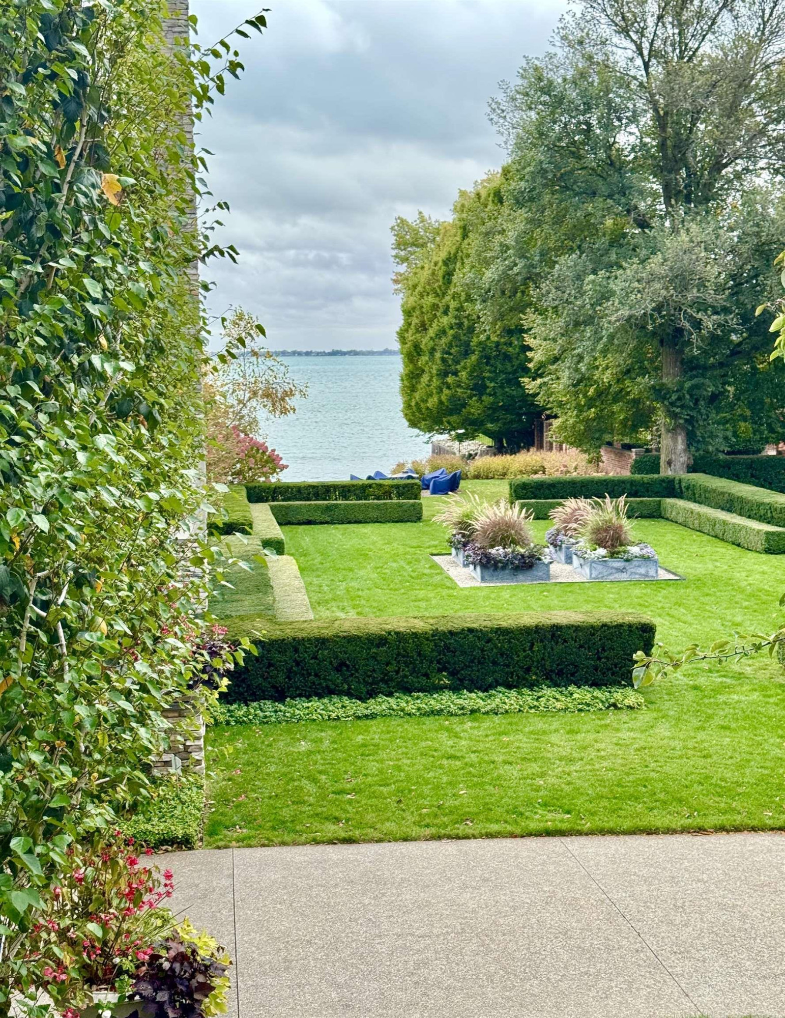 4 Cameron Place, Grosse Pointe, MI 48230 — Photo 12