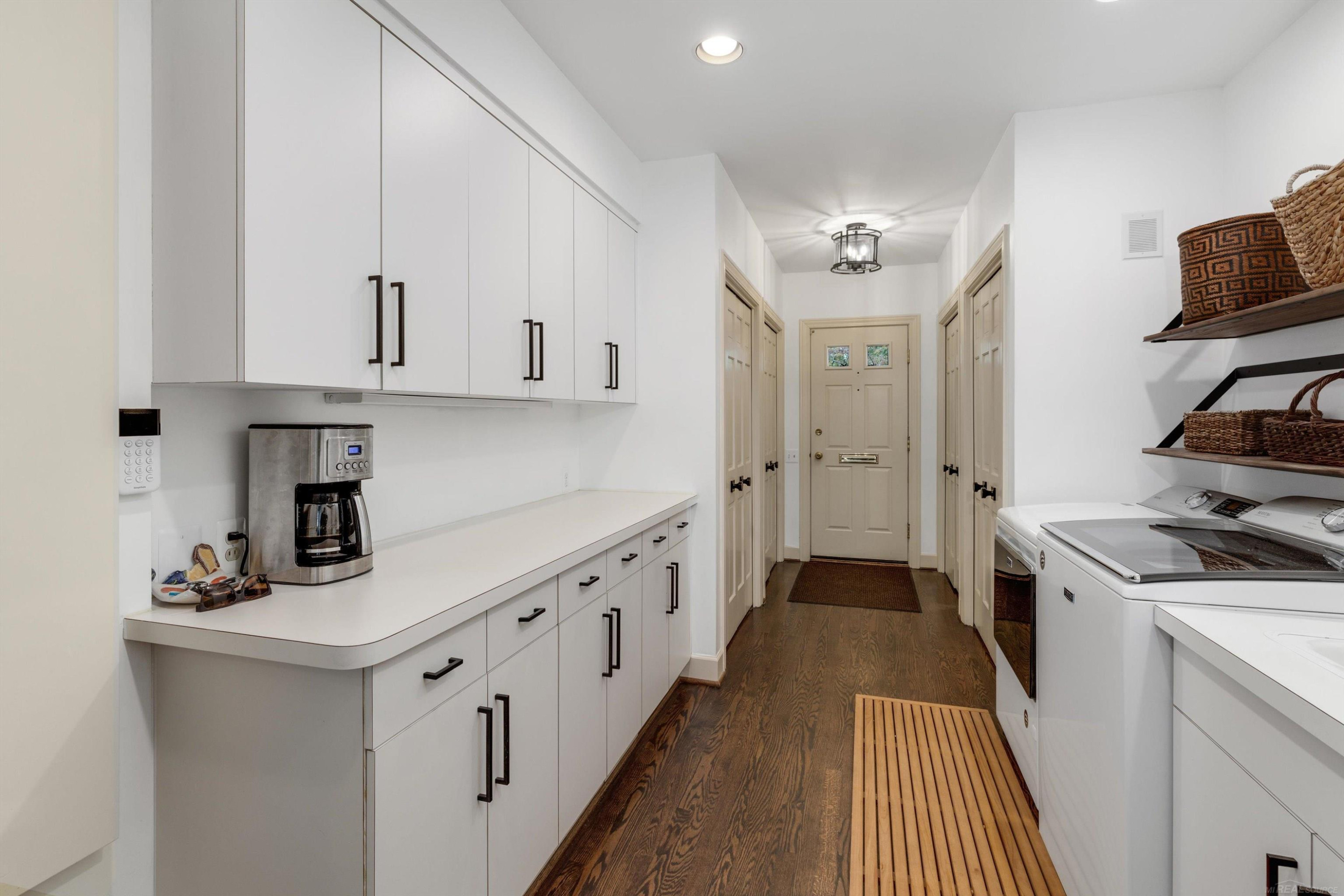 4 Cameron Place, Grosse Pointe, MI 48230 — Photo 30