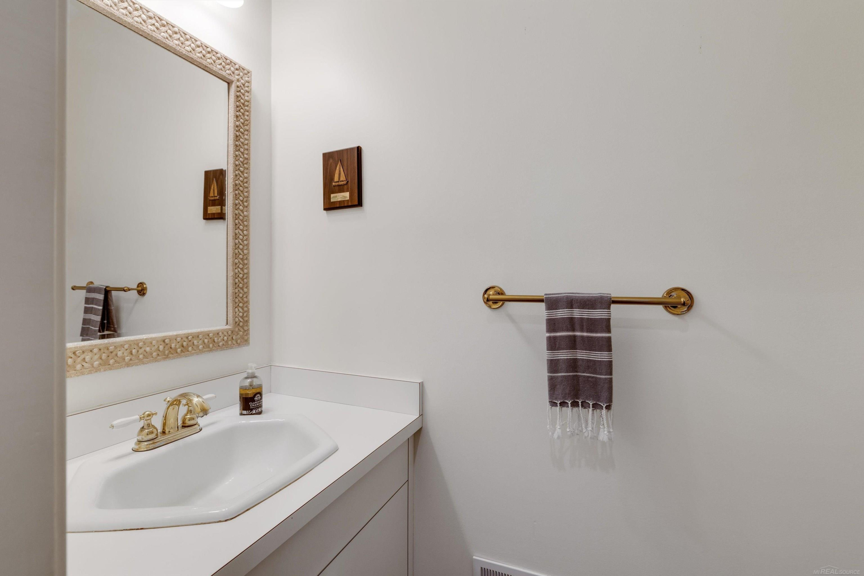 4 Cameron Place, Grosse Pointe, MI 48230 — Photo 62