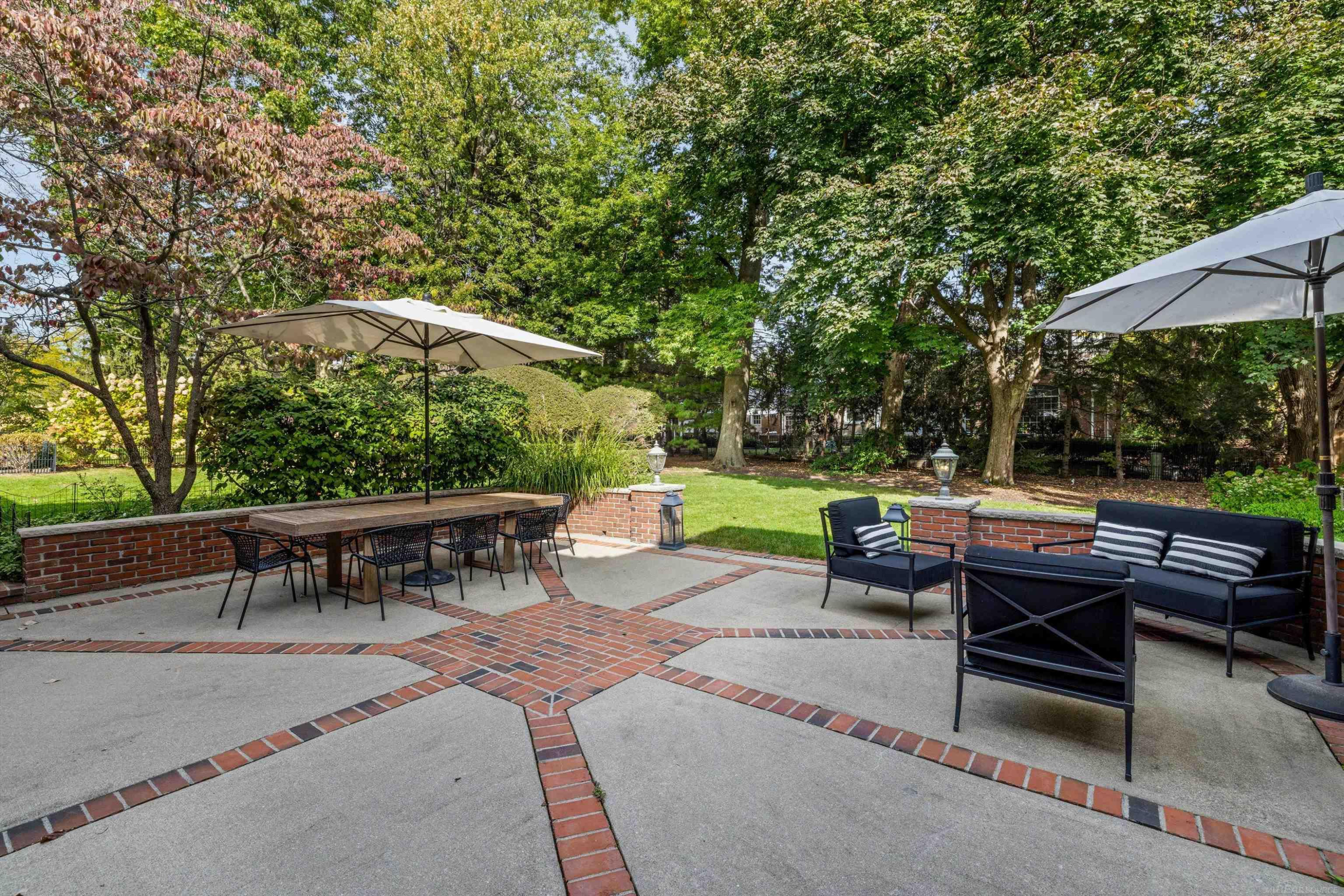 4 Cameron Place, Grosse Pointe, MI 48230 — Photo 68