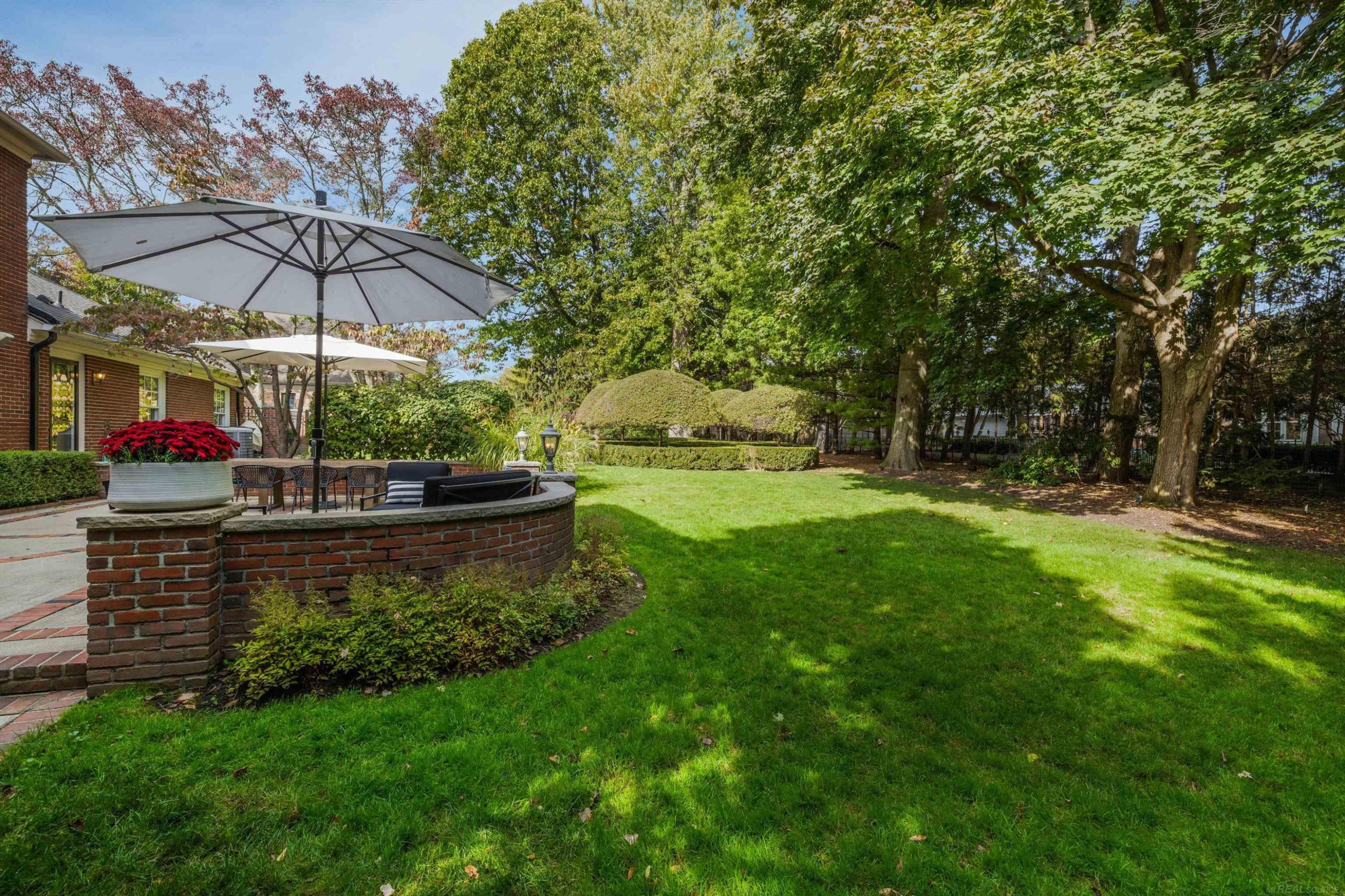 4 Cameron Place, Grosse Pointe, MI 48230 — Photo 71