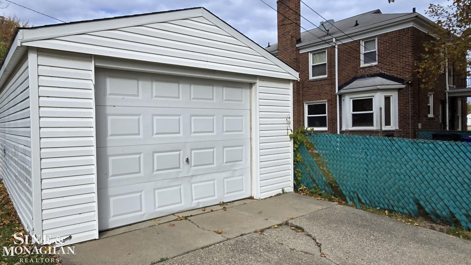 21820-28 Moross Rd Road, Detroit, MI 48236 — Photo 4