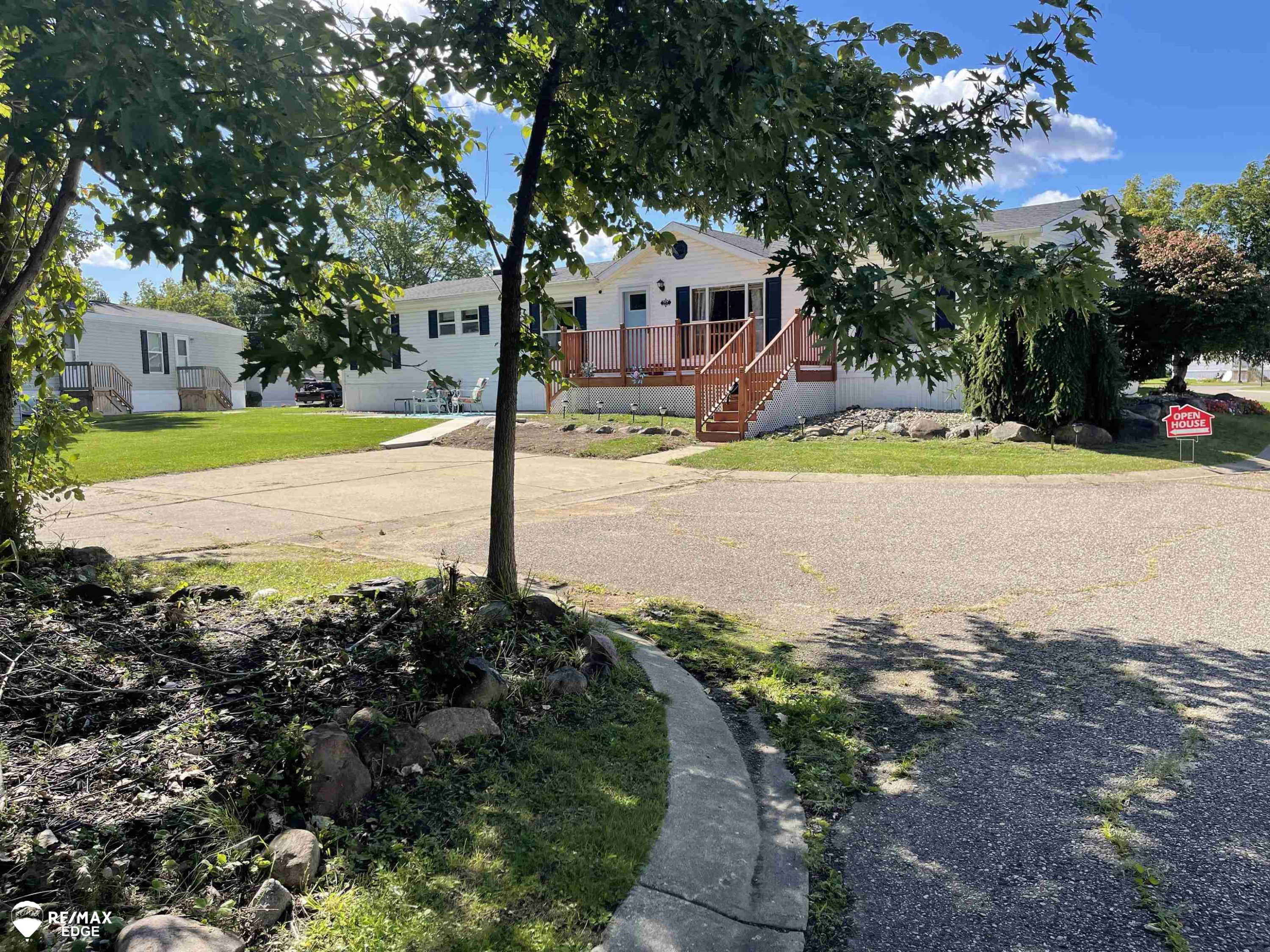 257 Grissom Court, Flushing, MI 48433 — Photo 22