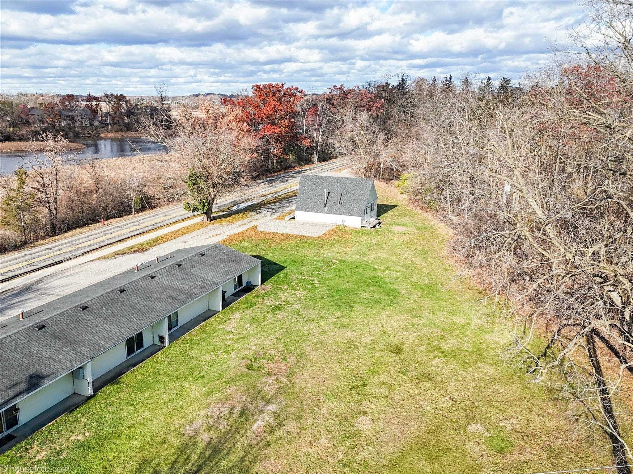 660 Flint Road, Brighton, MI 48116 — Photo 12