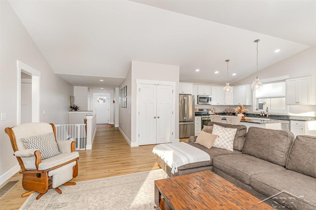 8554 Oakhill Drive, Freeland, MI 48623 — Photo 4