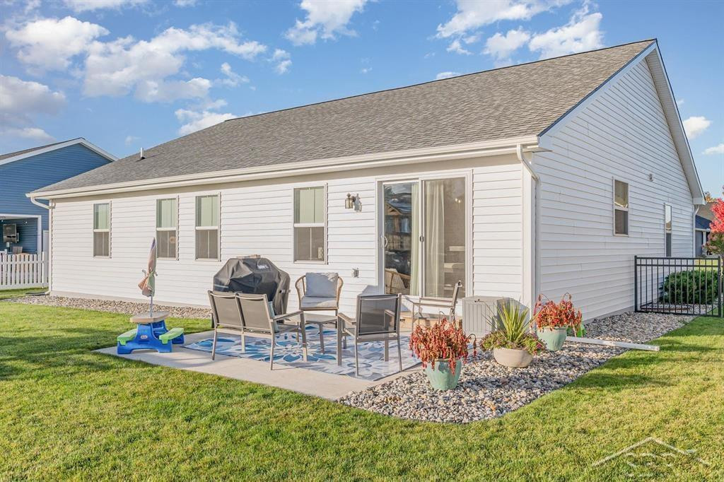 8554 Oakhill Drive, Freeland, MI 48623 — Photo 24