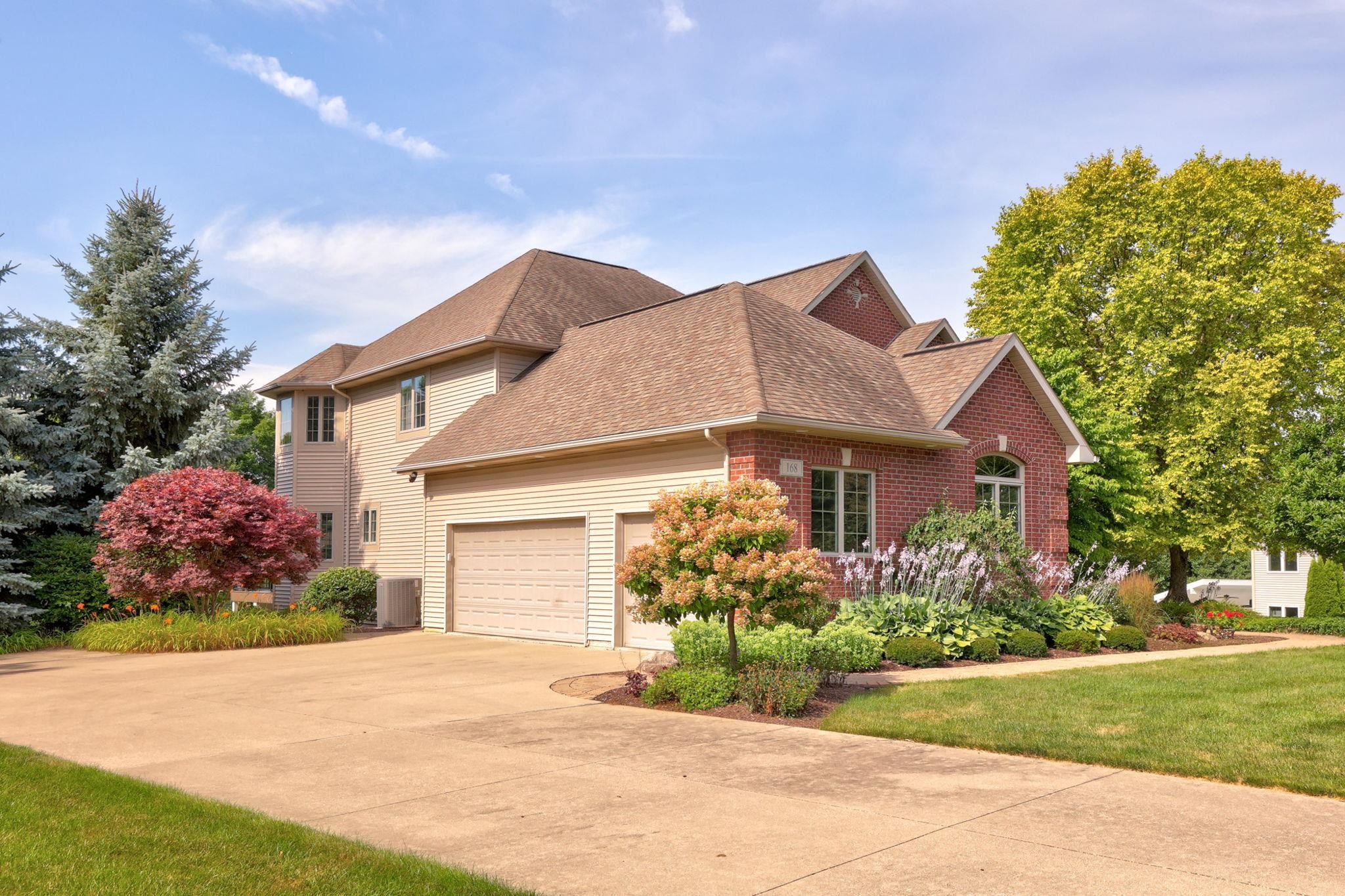 168 Kingsbrook Drive, Frankenmuth, MI 48734 — Photo 3