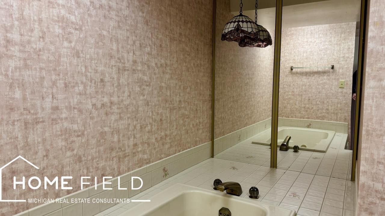 608 Ridgeview Drive, Corunna, MI 48817 — Photo 23