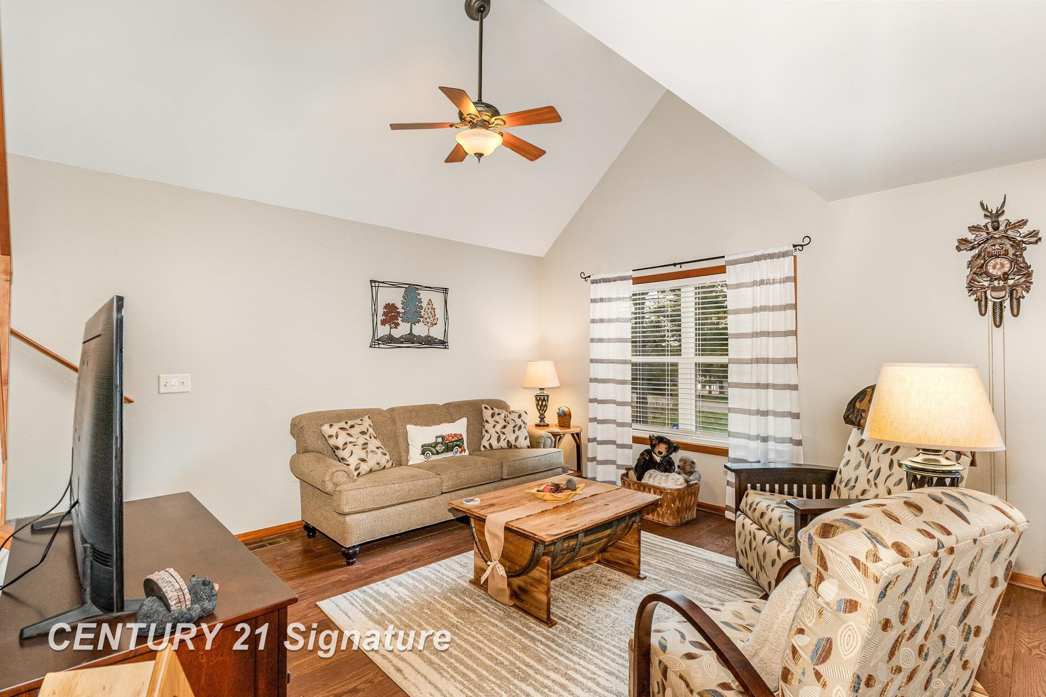 5019 Kings Way Way, Gladwin, MI 48624 — Photo 5