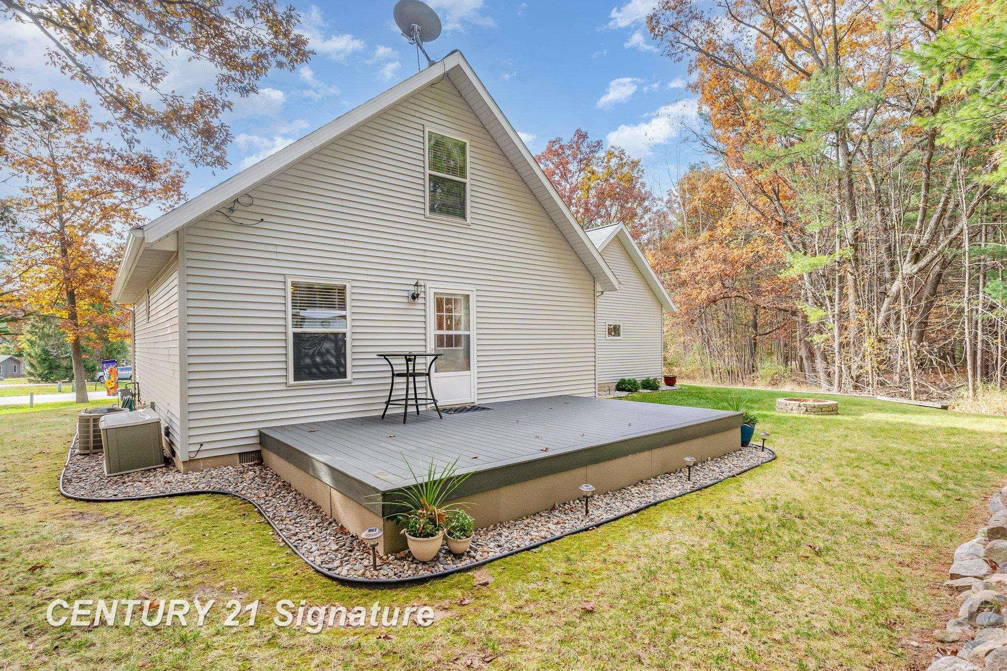 5019 Kings Way Way, Gladwin, MI 48624 — Photo 20
